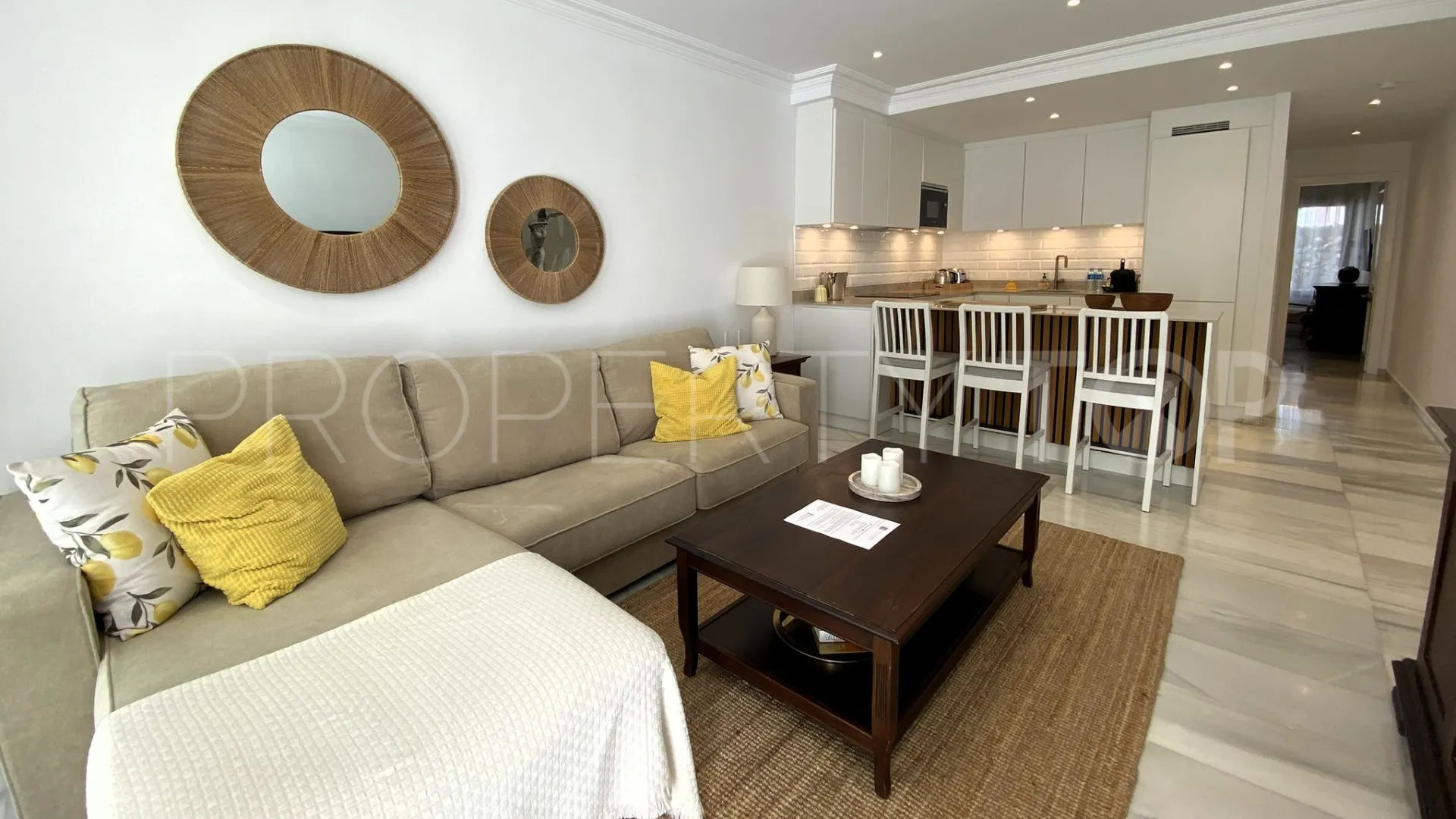 For sale 1 bedroom ground floor apartment in Alcazaba