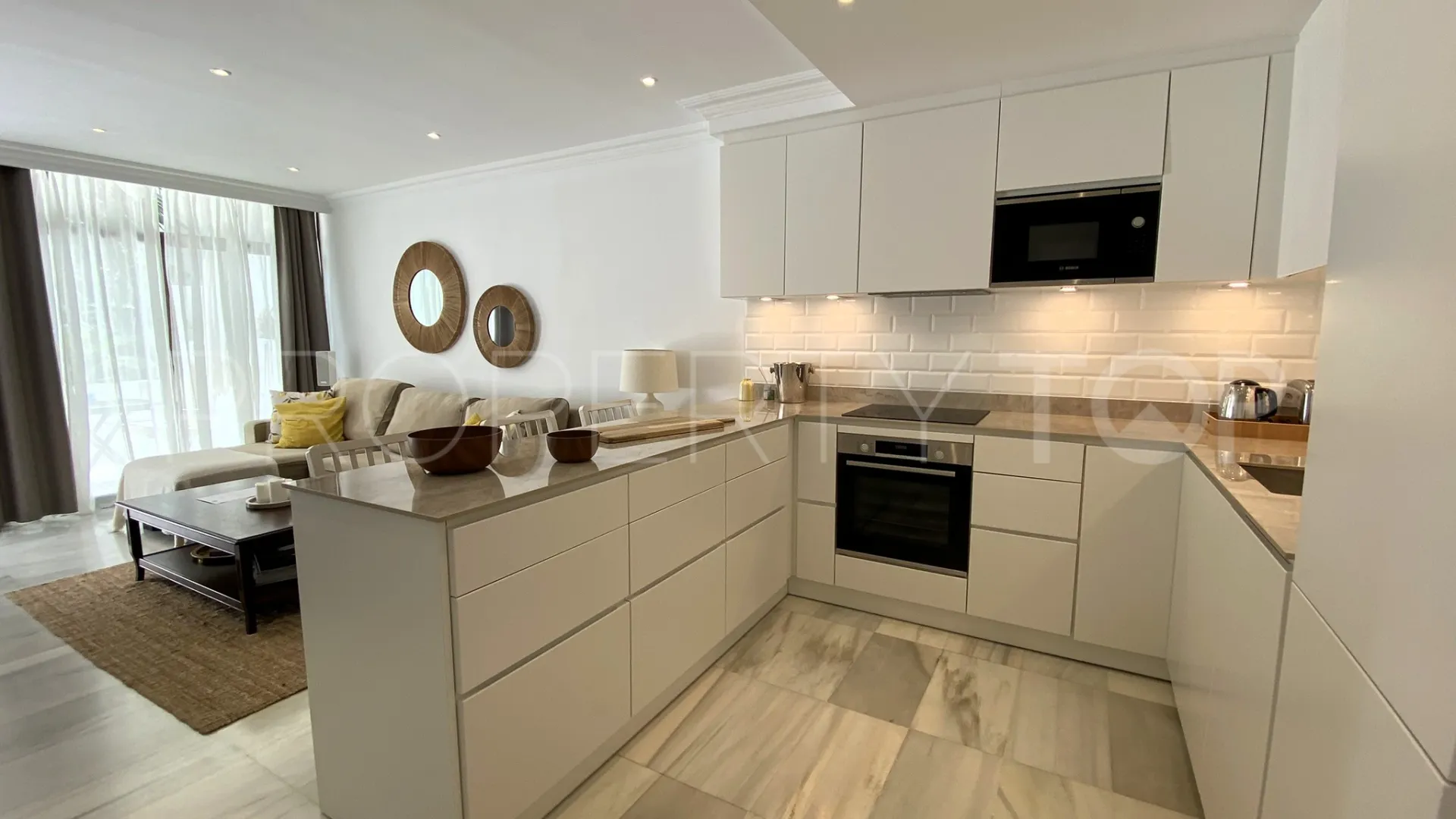 For sale 1 bedroom ground floor apartment in Alcazaba