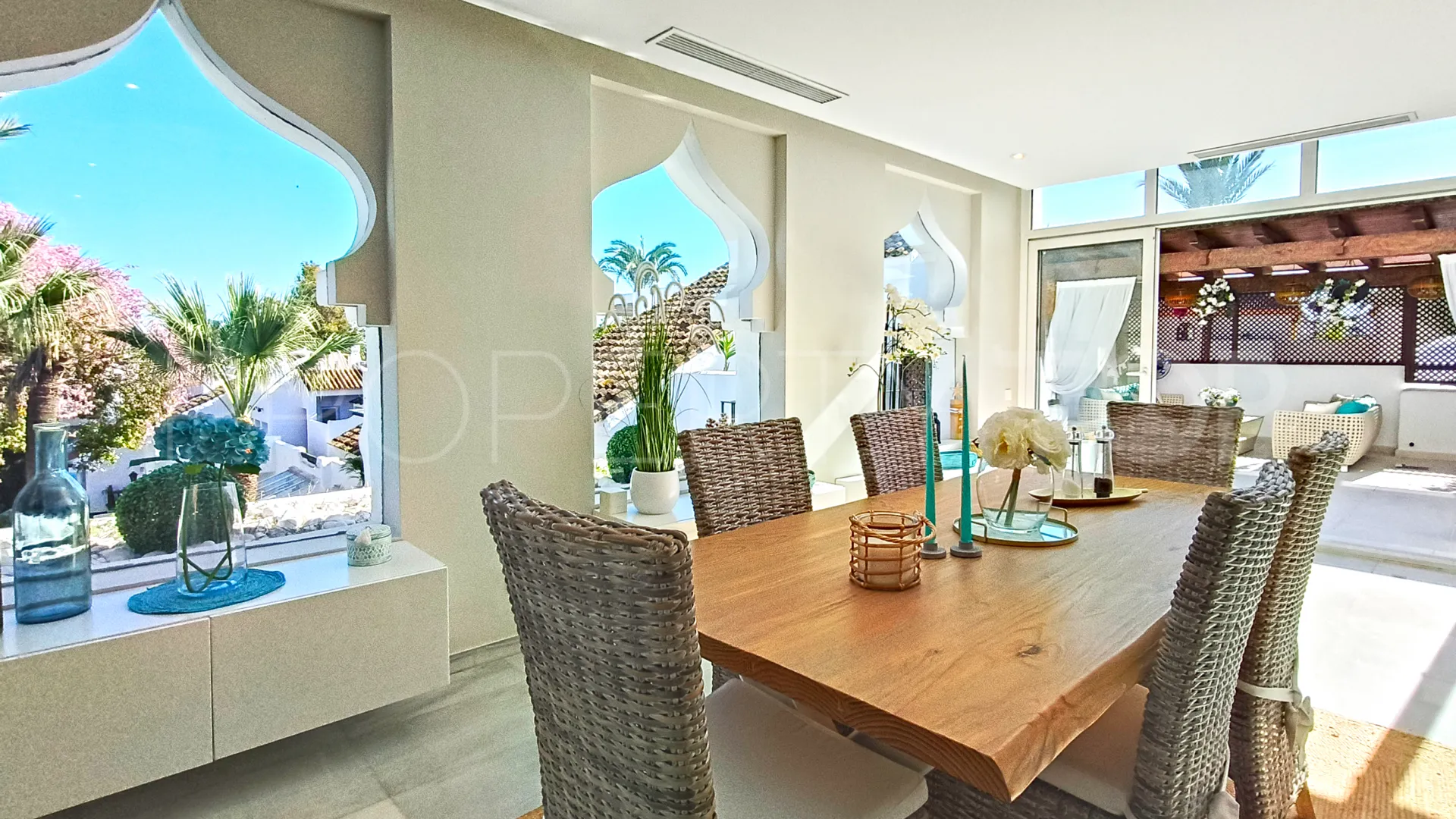 Duplex de 4 dormitorios en venta en Alcazaba