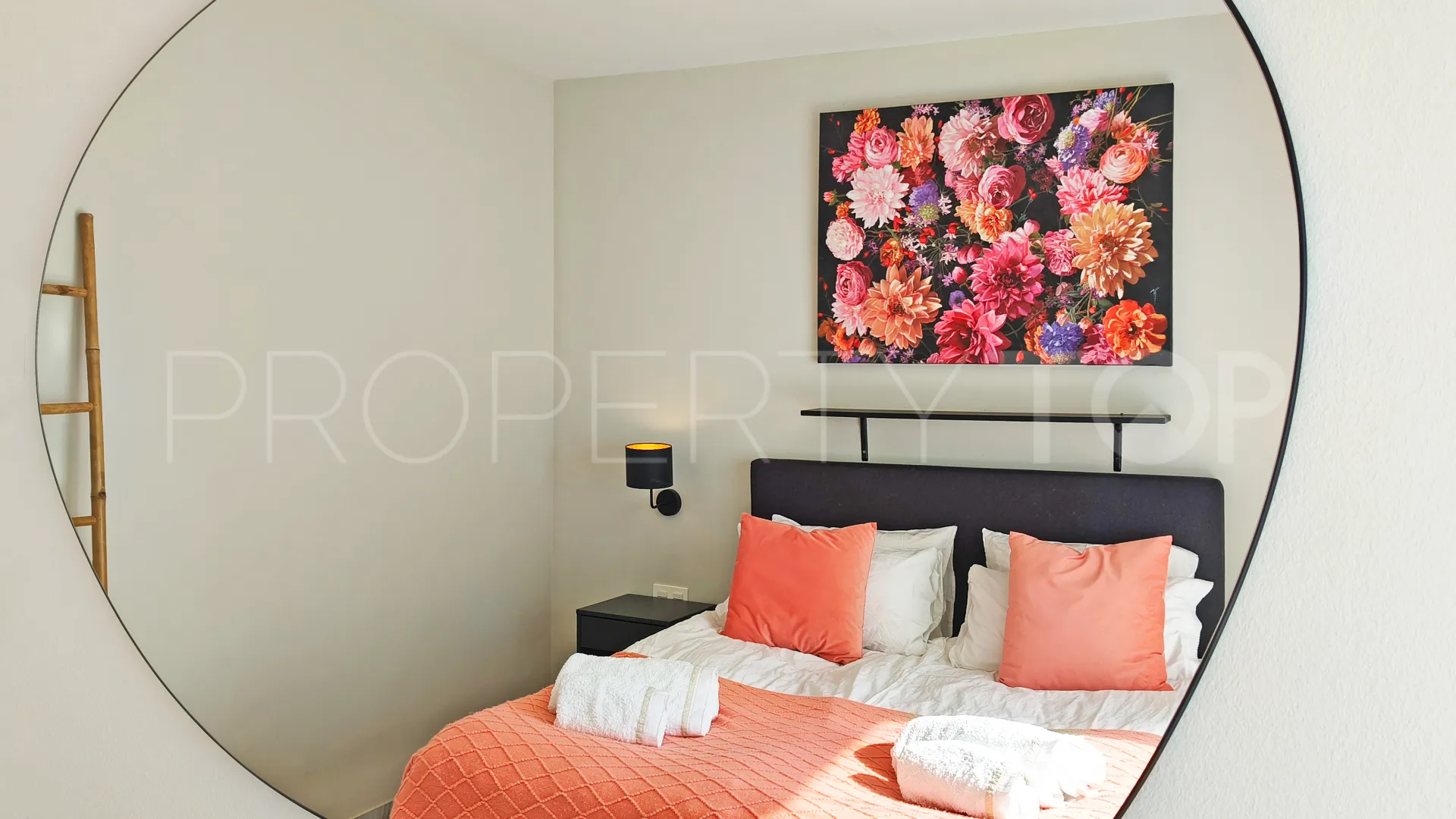 Duplex de 4 dormitorios en venta en Alcazaba