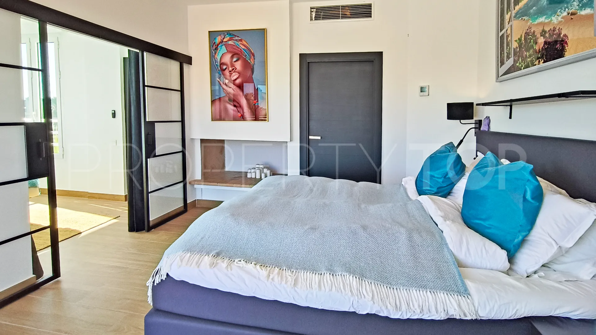 Duplex de 4 dormitorios en venta en Alcazaba