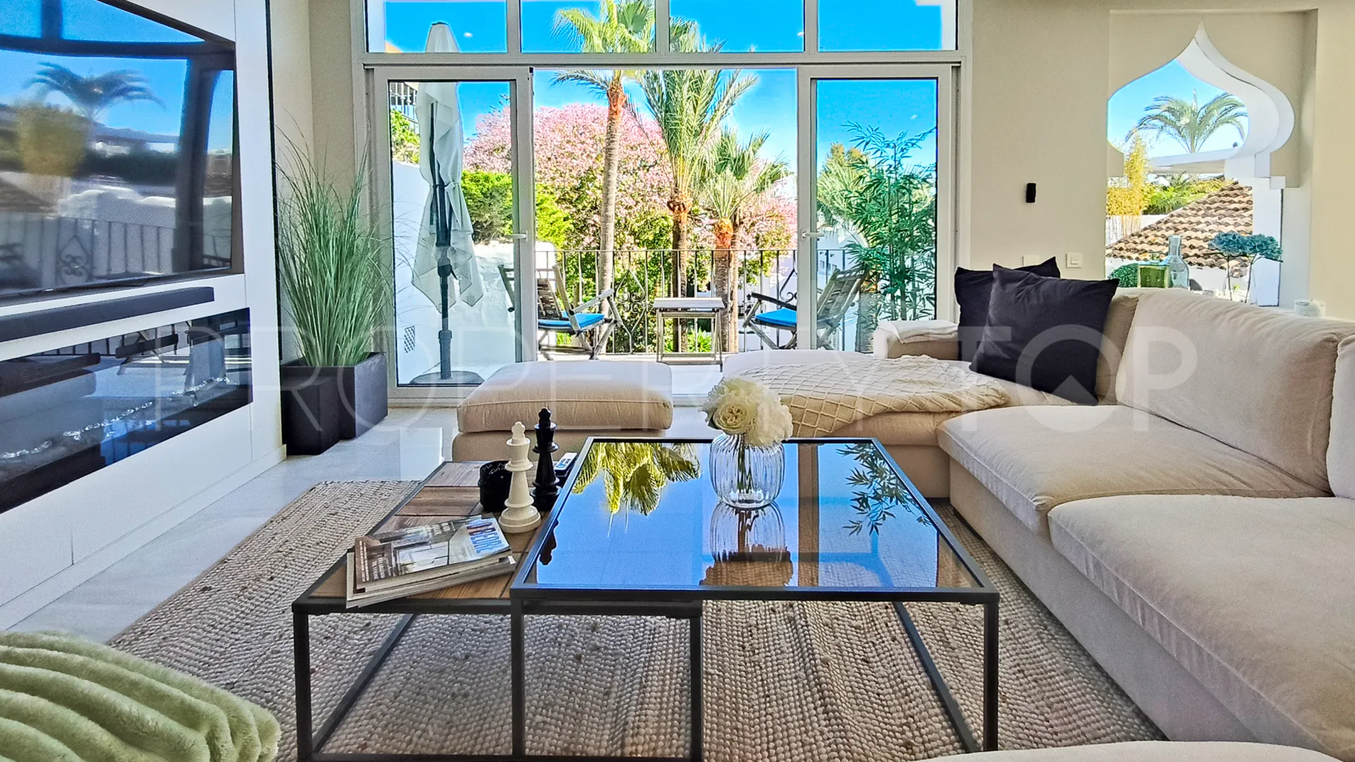 Duplex de 4 dormitorios en venta en Alcazaba