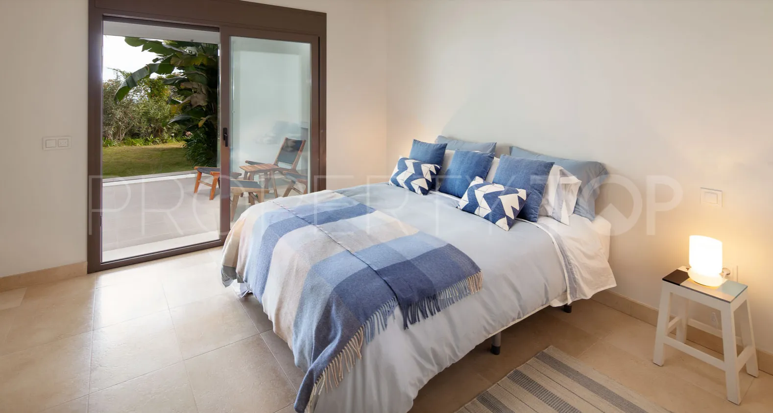 Duplex en venta en Finca Cortesin
