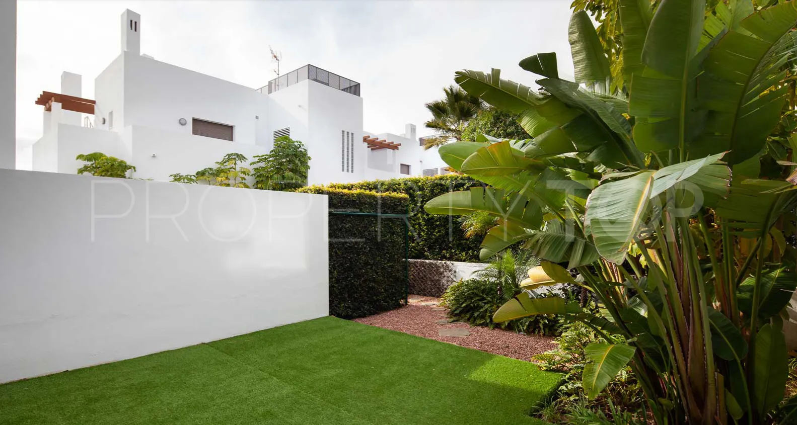 Duplex en venta en Finca Cortesin