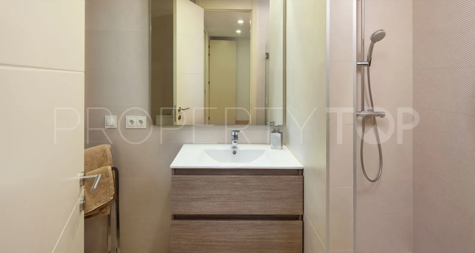Duplex en venta en Finca Cortesin