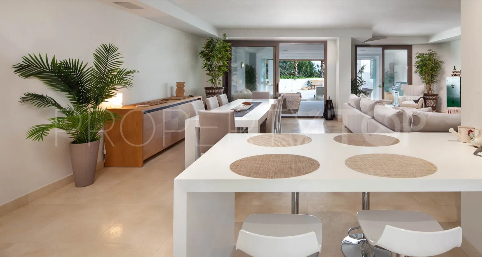 Duplex en venta en Finca Cortesin