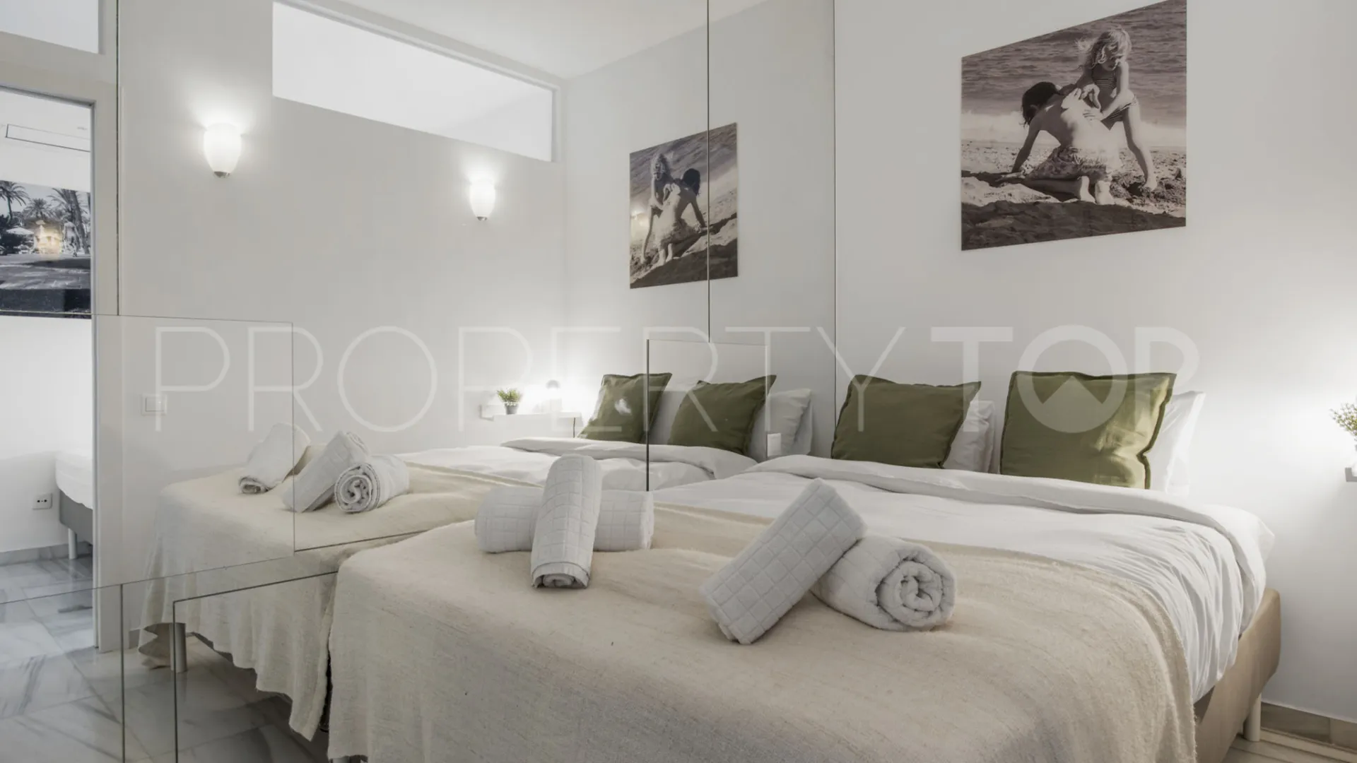 2 bedrooms apartment in Alcazaba for sale