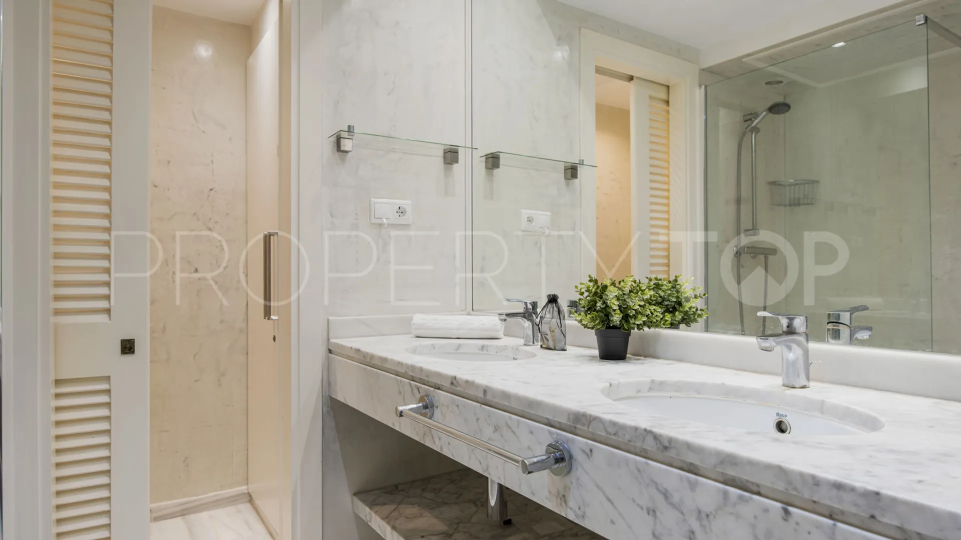 2 bedrooms apartment in Alcazaba for sale