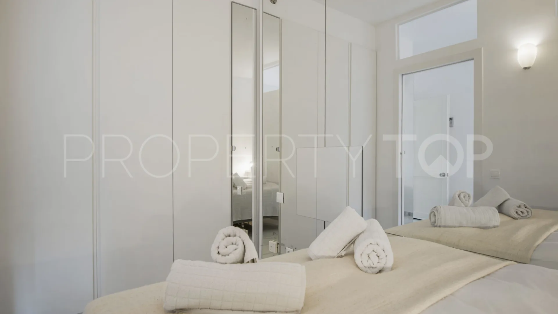 2 bedrooms apartment in Alcazaba for sale