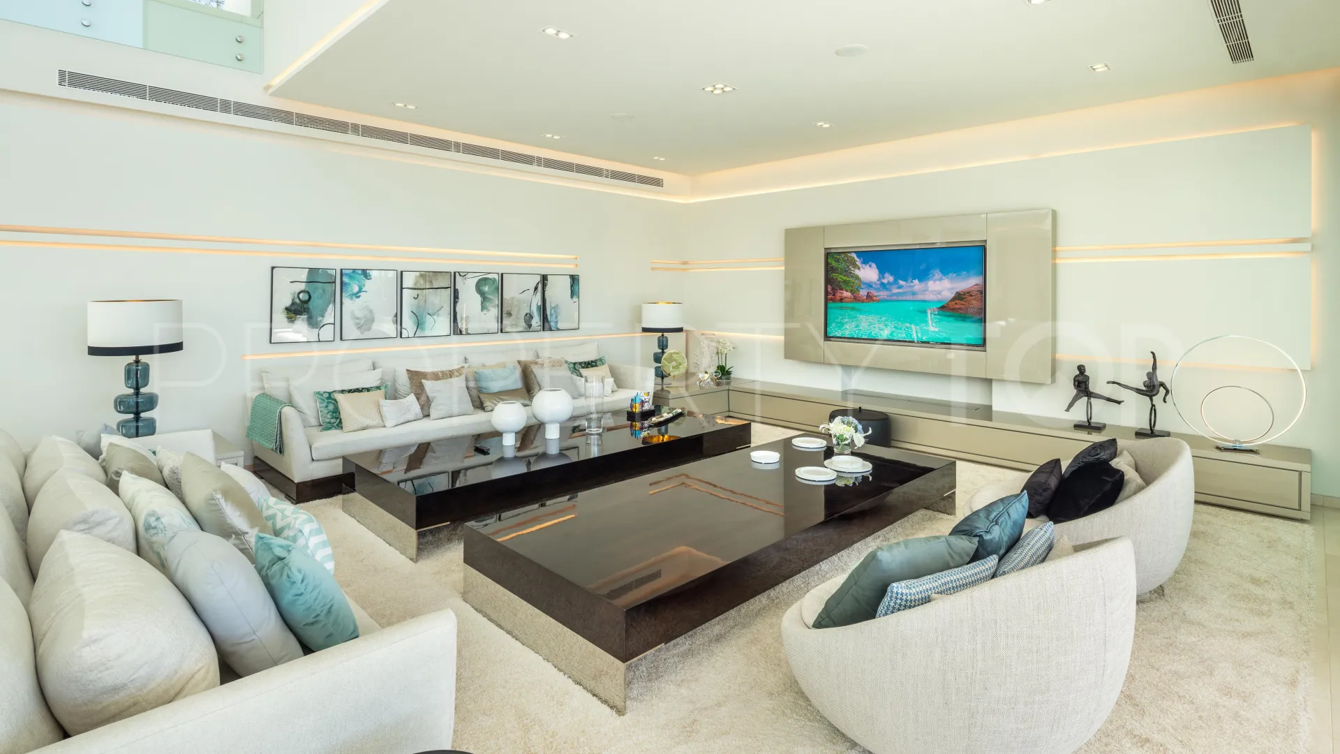 Villa for sale in La Cerquilla with 6 bedrooms