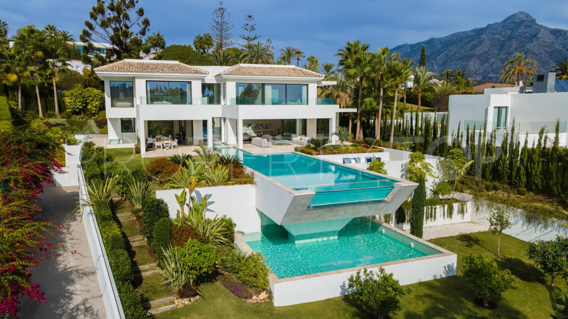 Villa for sale in La Cerquilla with 6 bedrooms