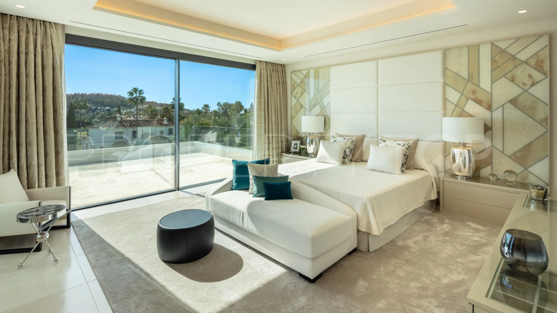 Villa for sale in La Cerquilla with 6 bedrooms