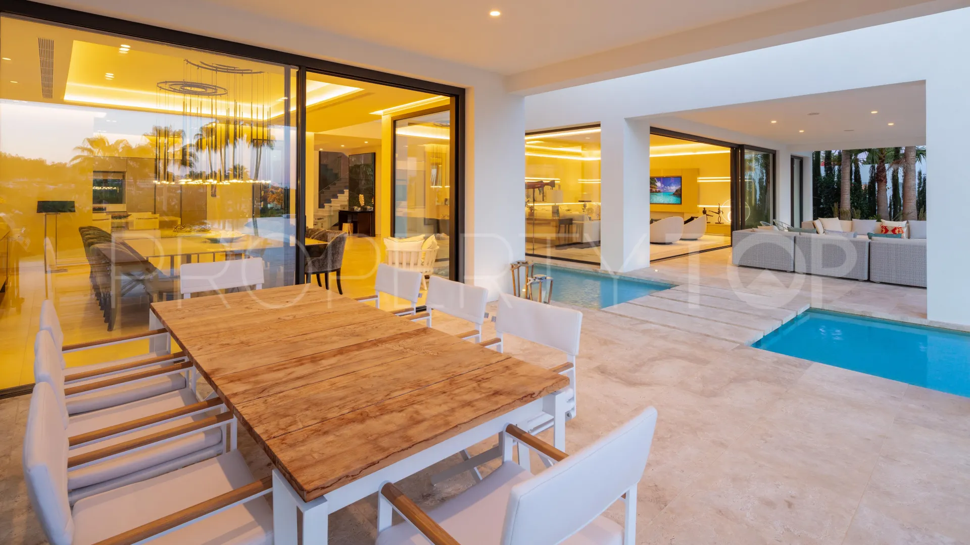 Villa for sale in La Cerquilla with 6 bedrooms