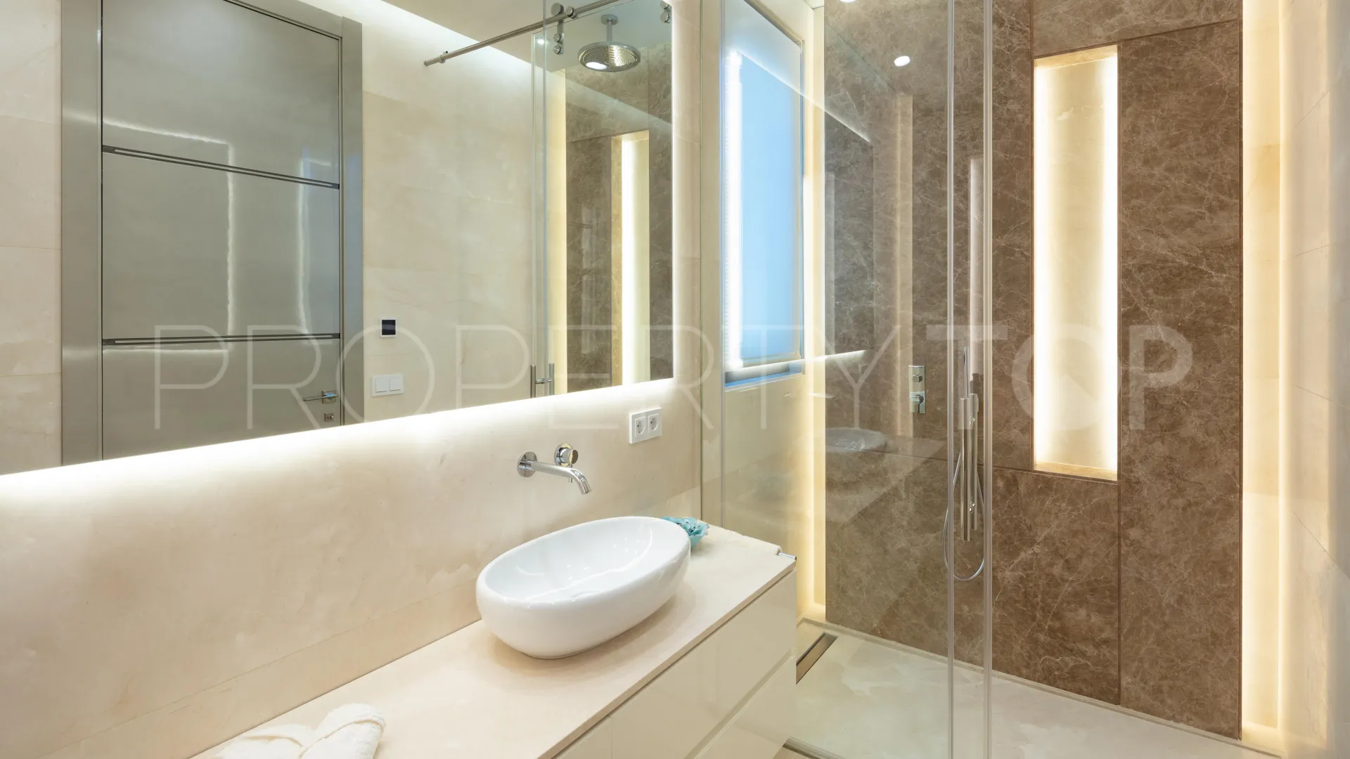 Villa for sale in La Cerquilla with 6 bedrooms