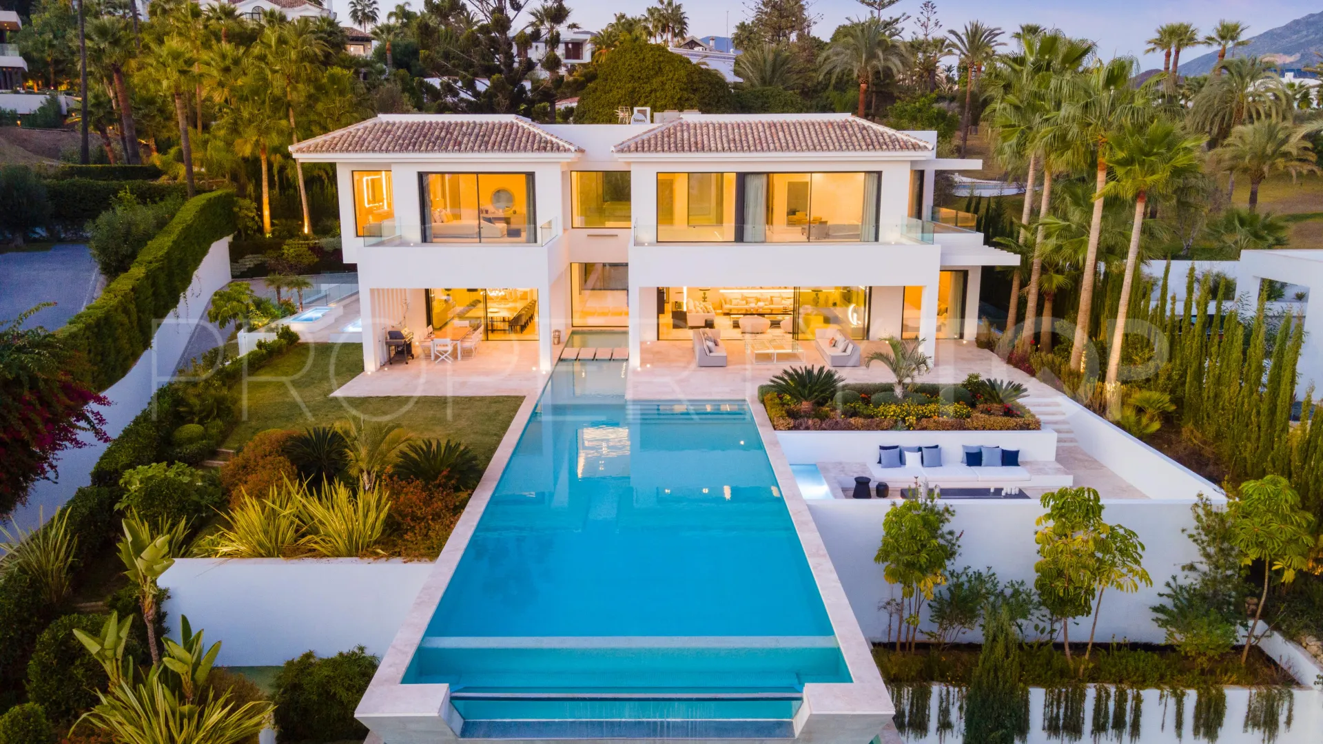 Villa for sale in La Cerquilla with 6 bedrooms