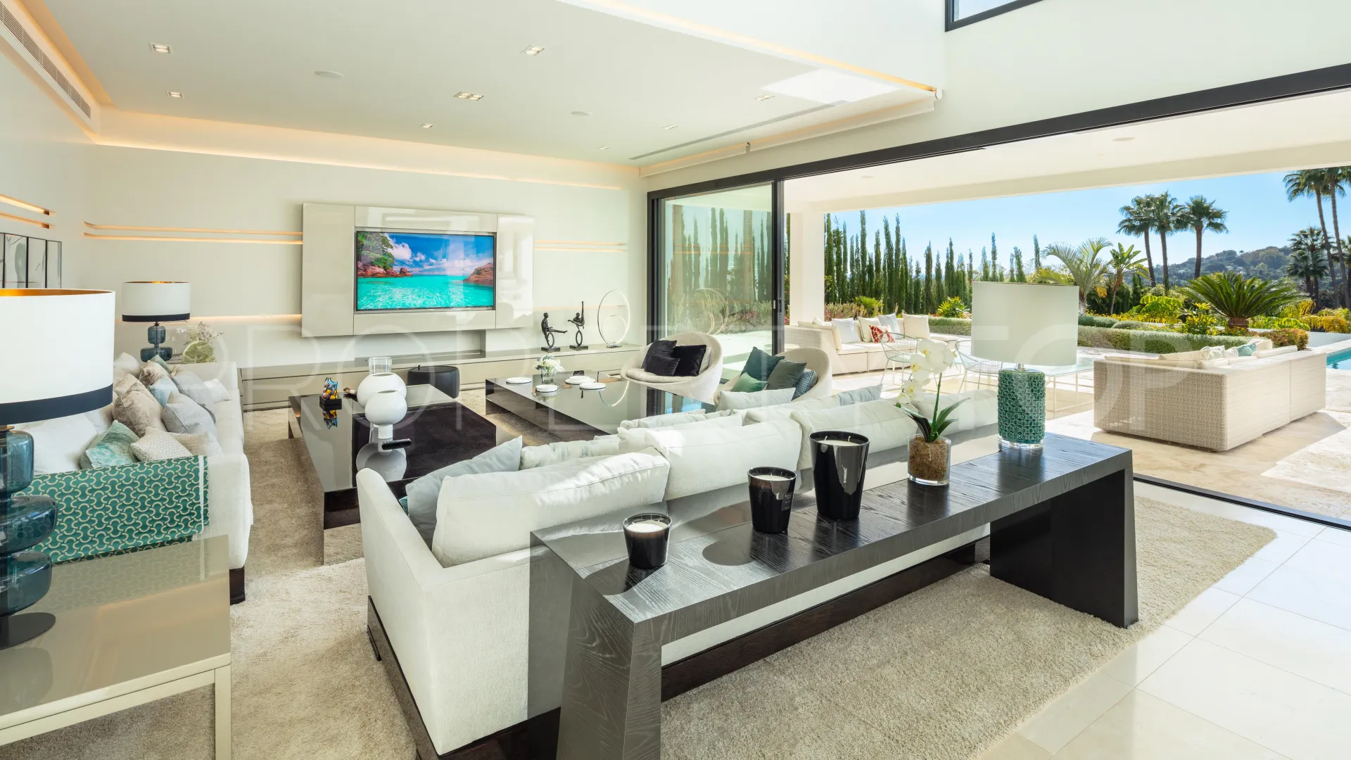 Villa for sale in La Cerquilla with 6 bedrooms