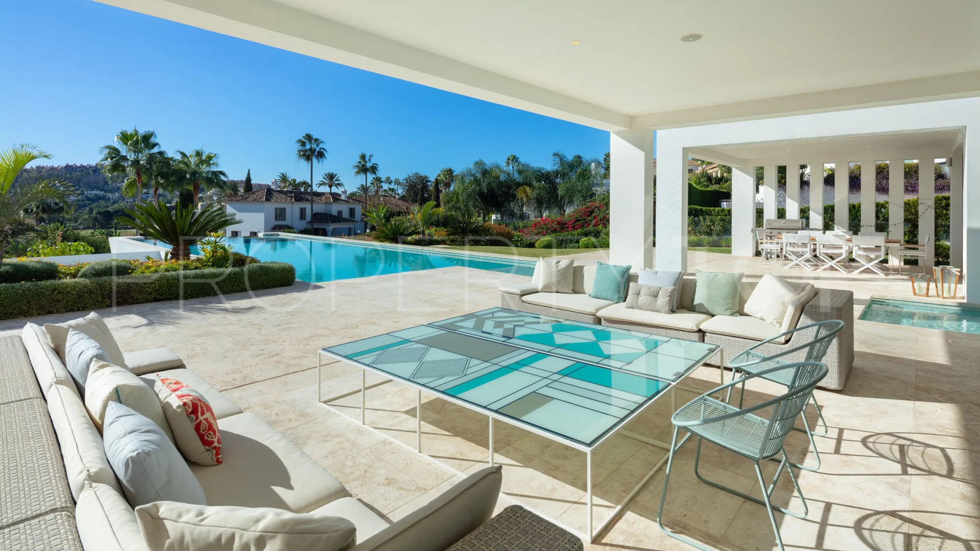 Villa for sale in La Cerquilla with 6 bedrooms