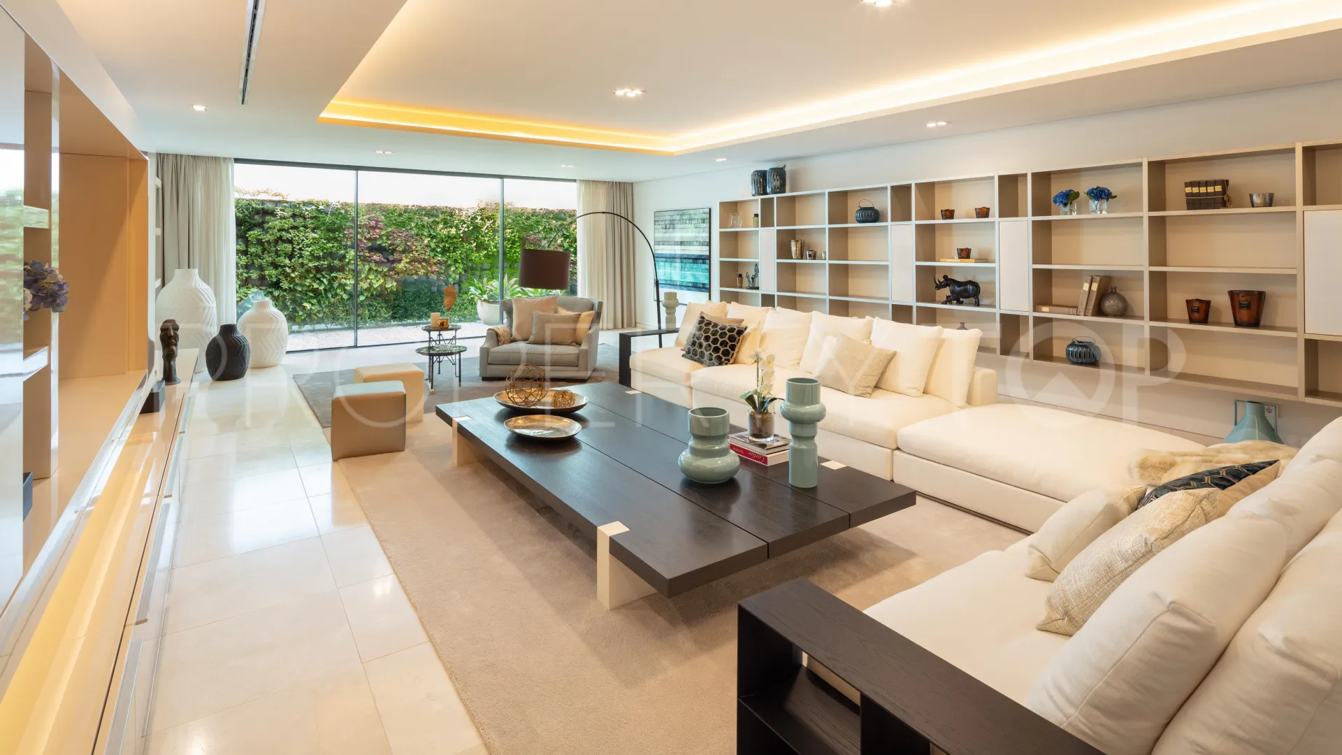 Villa for sale in La Cerquilla with 6 bedrooms