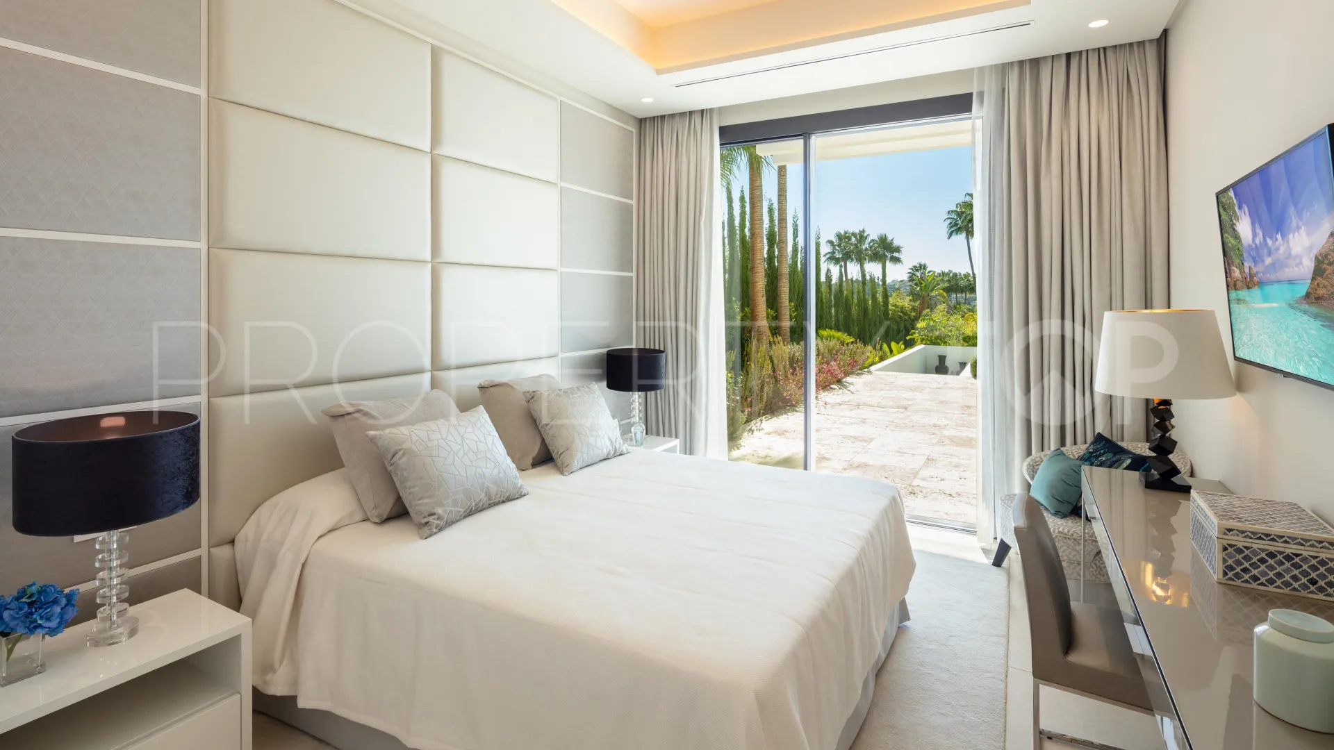 Villa for sale in La Cerquilla with 6 bedrooms