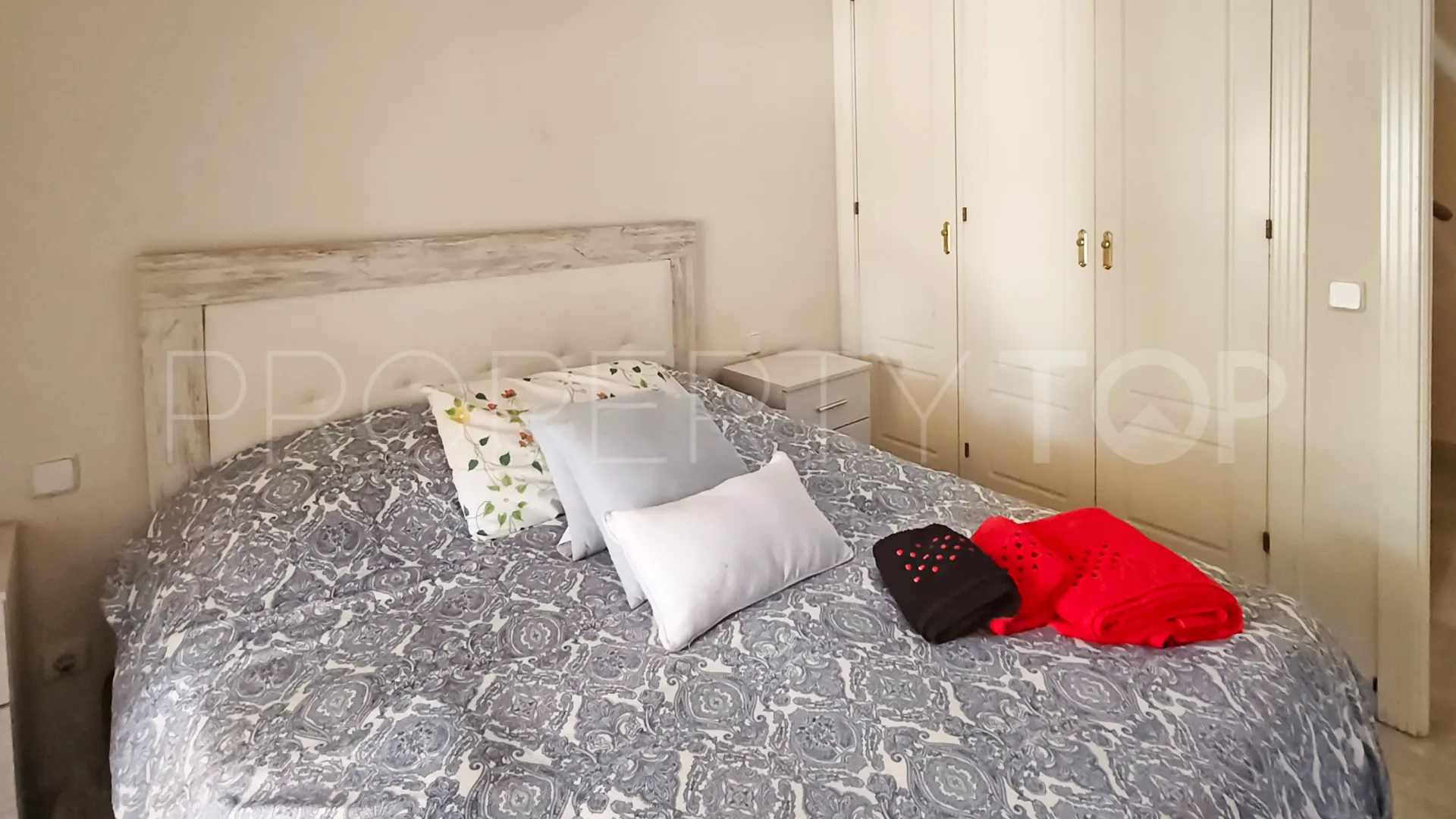 For sale duplex in Nueva Andalucia