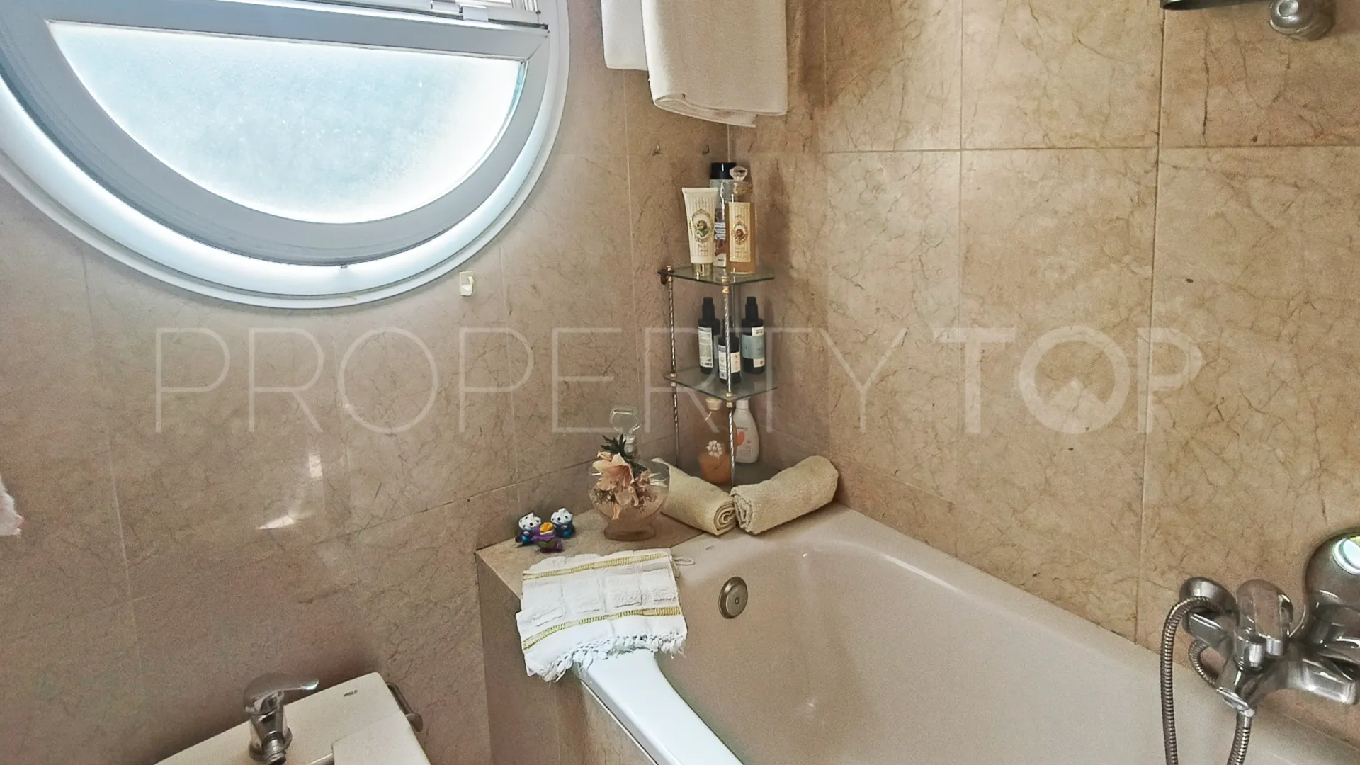 For sale duplex in Nueva Andalucia