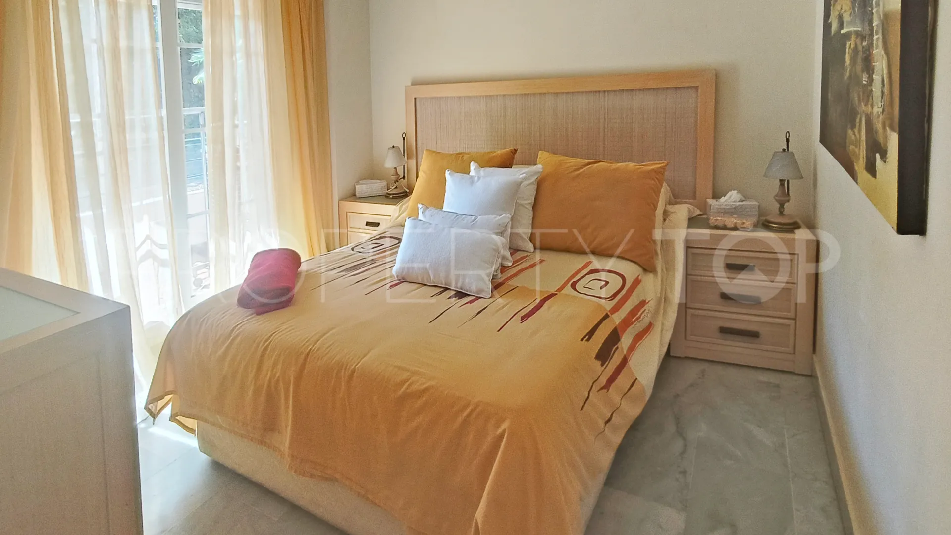 For sale duplex in Nueva Andalucia