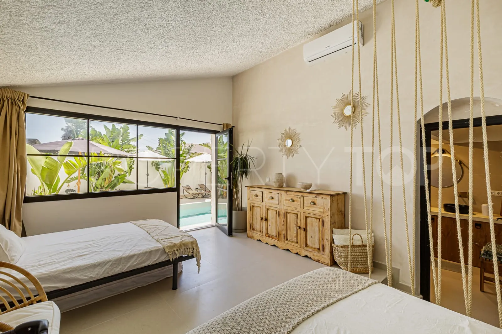 Villa with 6 bedrooms for sale in Bahia Dorada