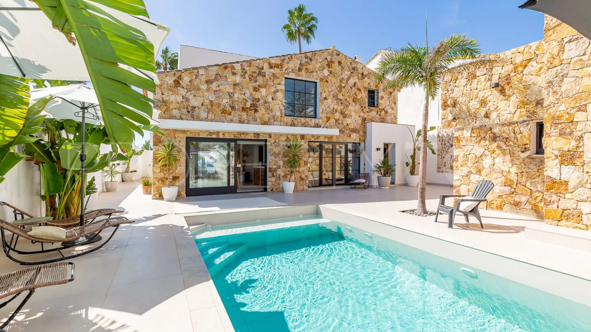 Villa with 6 bedrooms for sale in Bahia Dorada