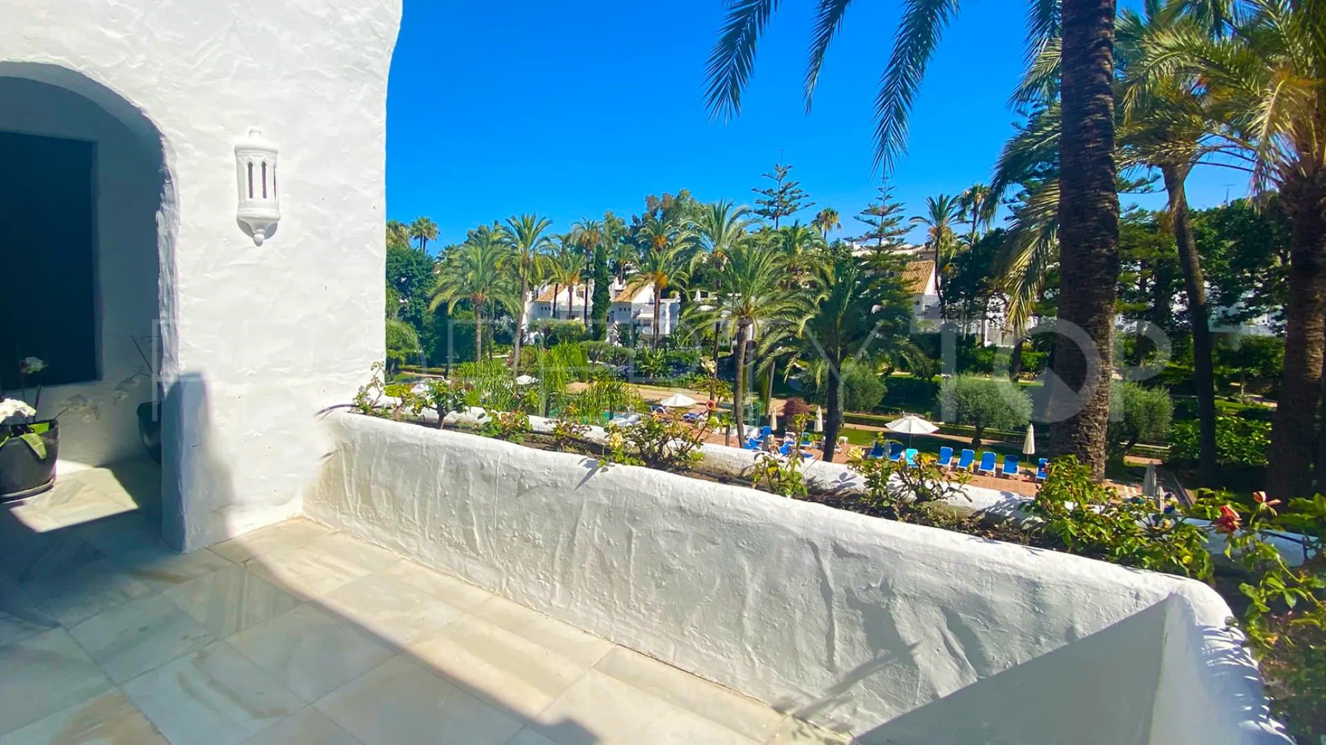 Duplex penthouse in Alcazaba for sale