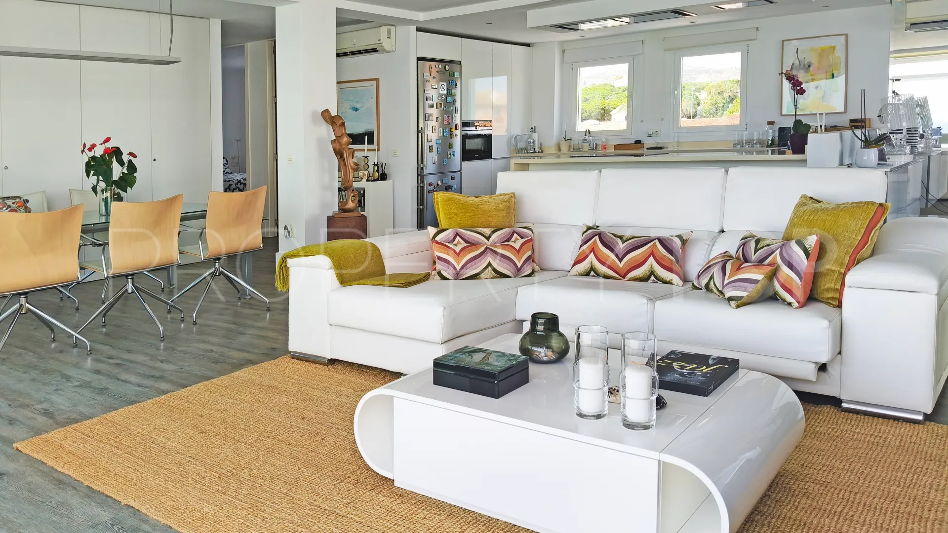 For sale penthouse in Calahonda Playa