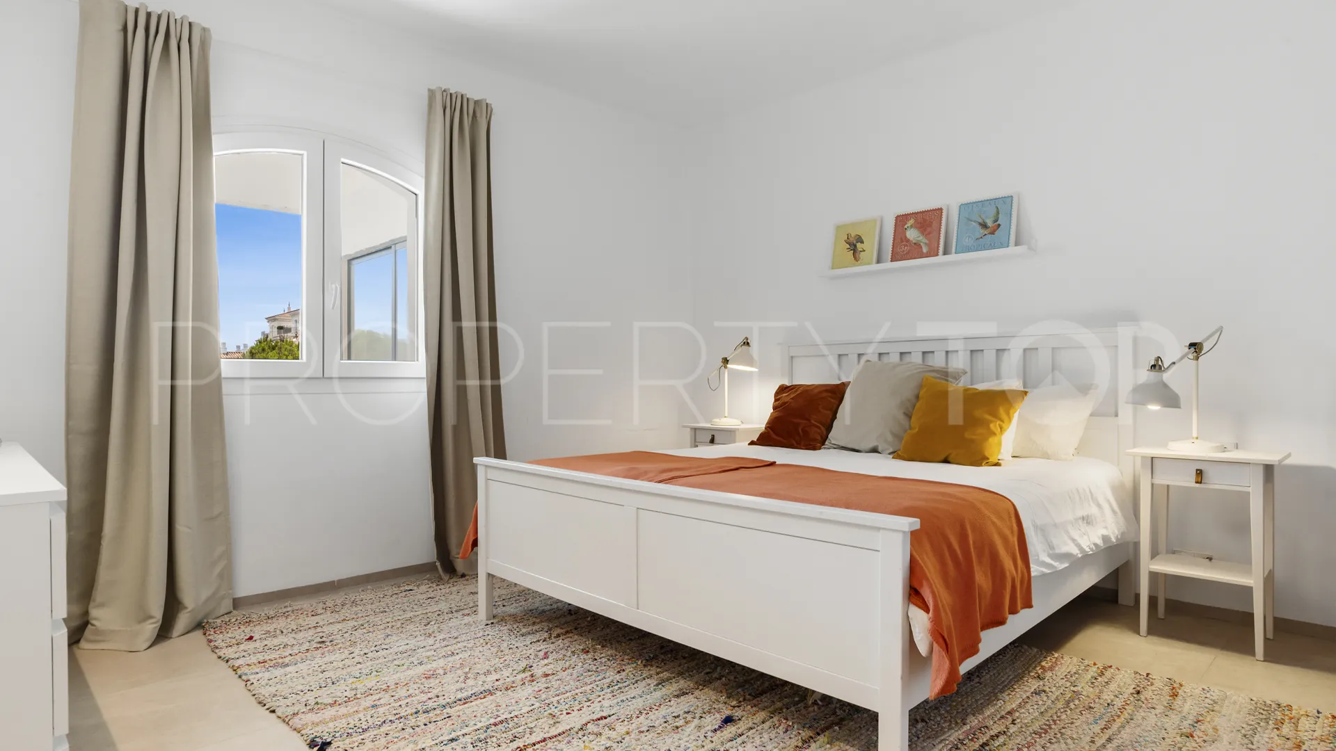 Apartment with 3 bedrooms for sale in Playas del Duque
