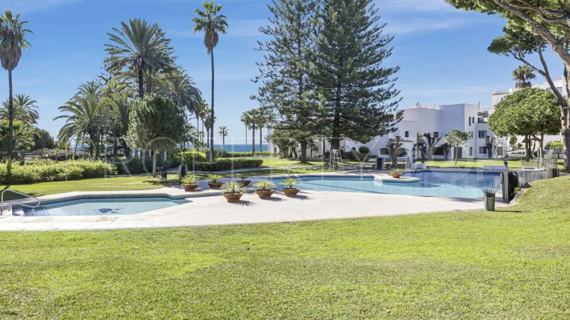 Apartment with 3 bedrooms for sale in Playas del Duque