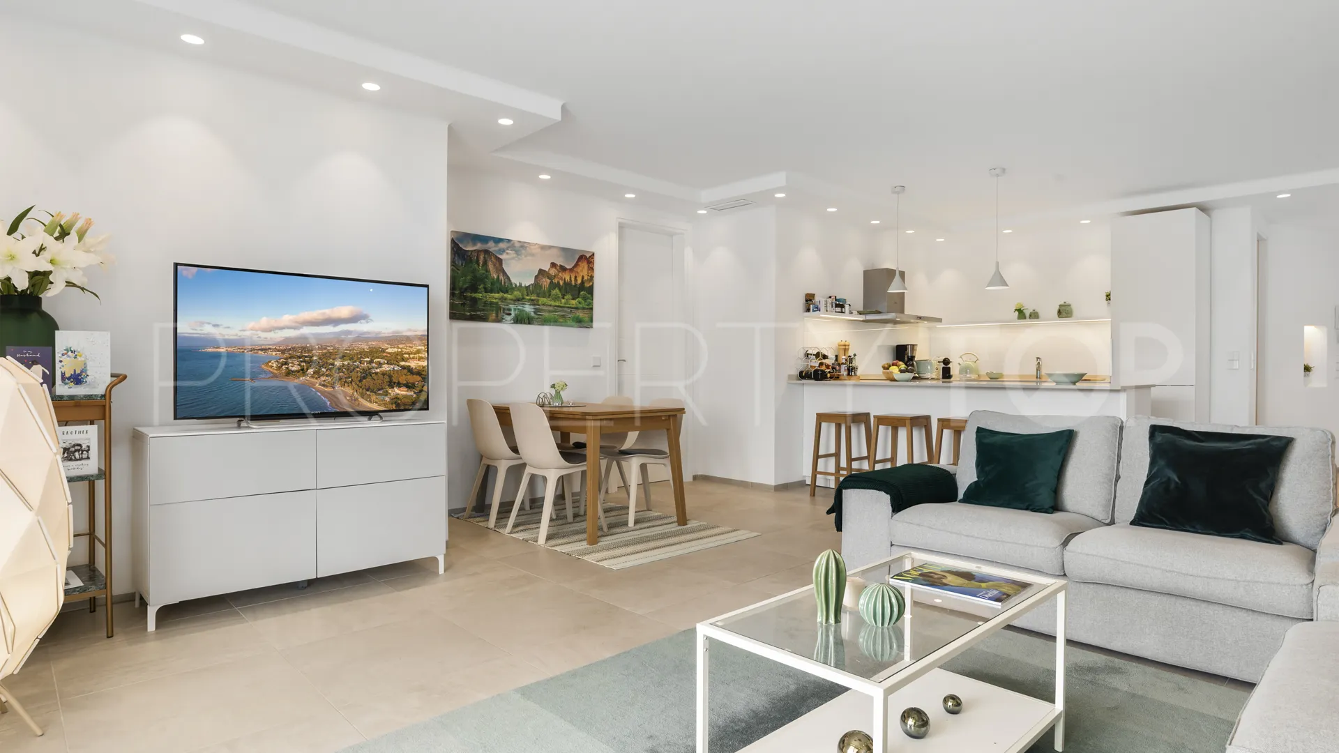 Apartment with 3 bedrooms for sale in Playas del Duque