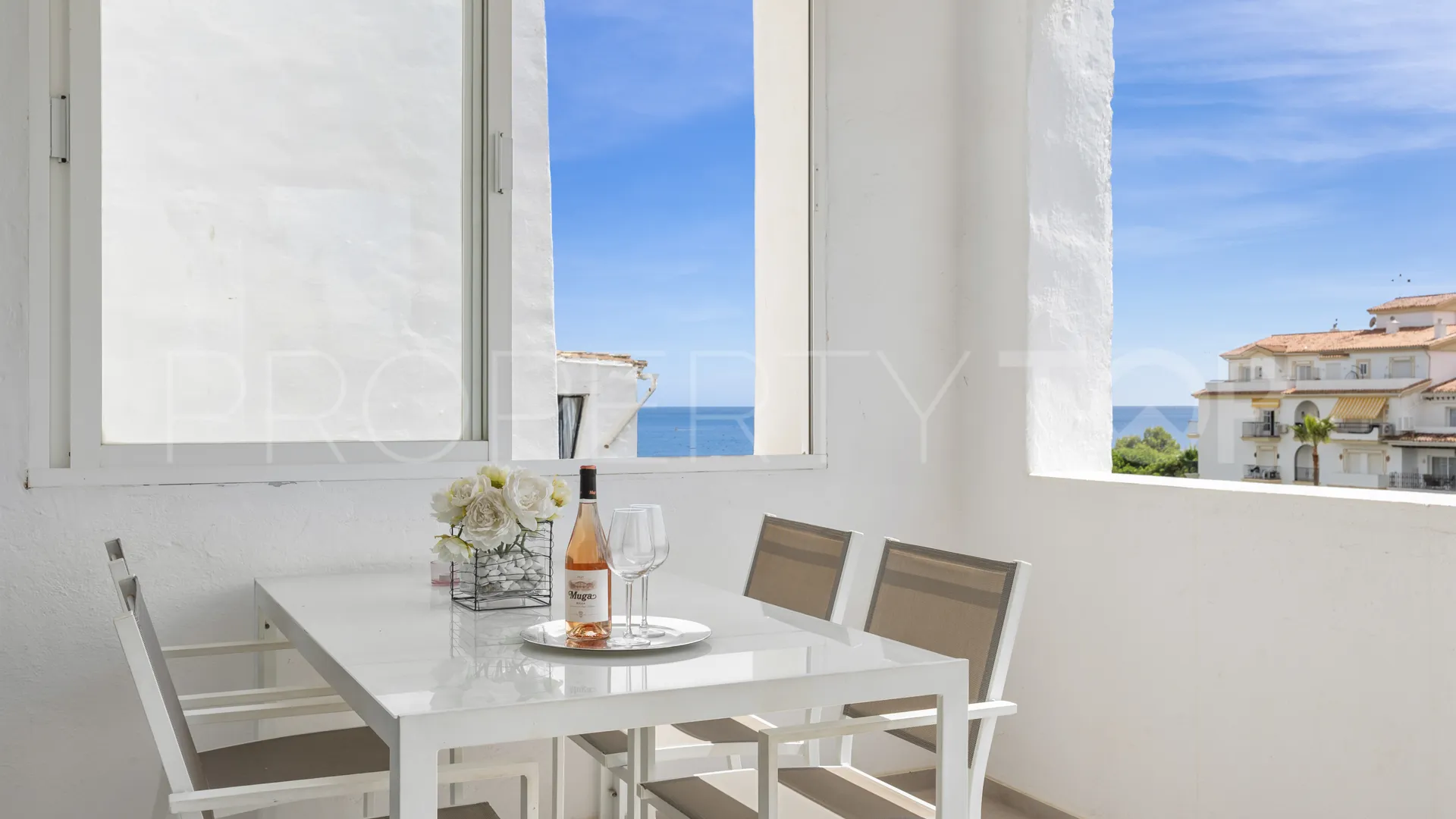 Apartment with 3 bedrooms for sale in Playas del Duque