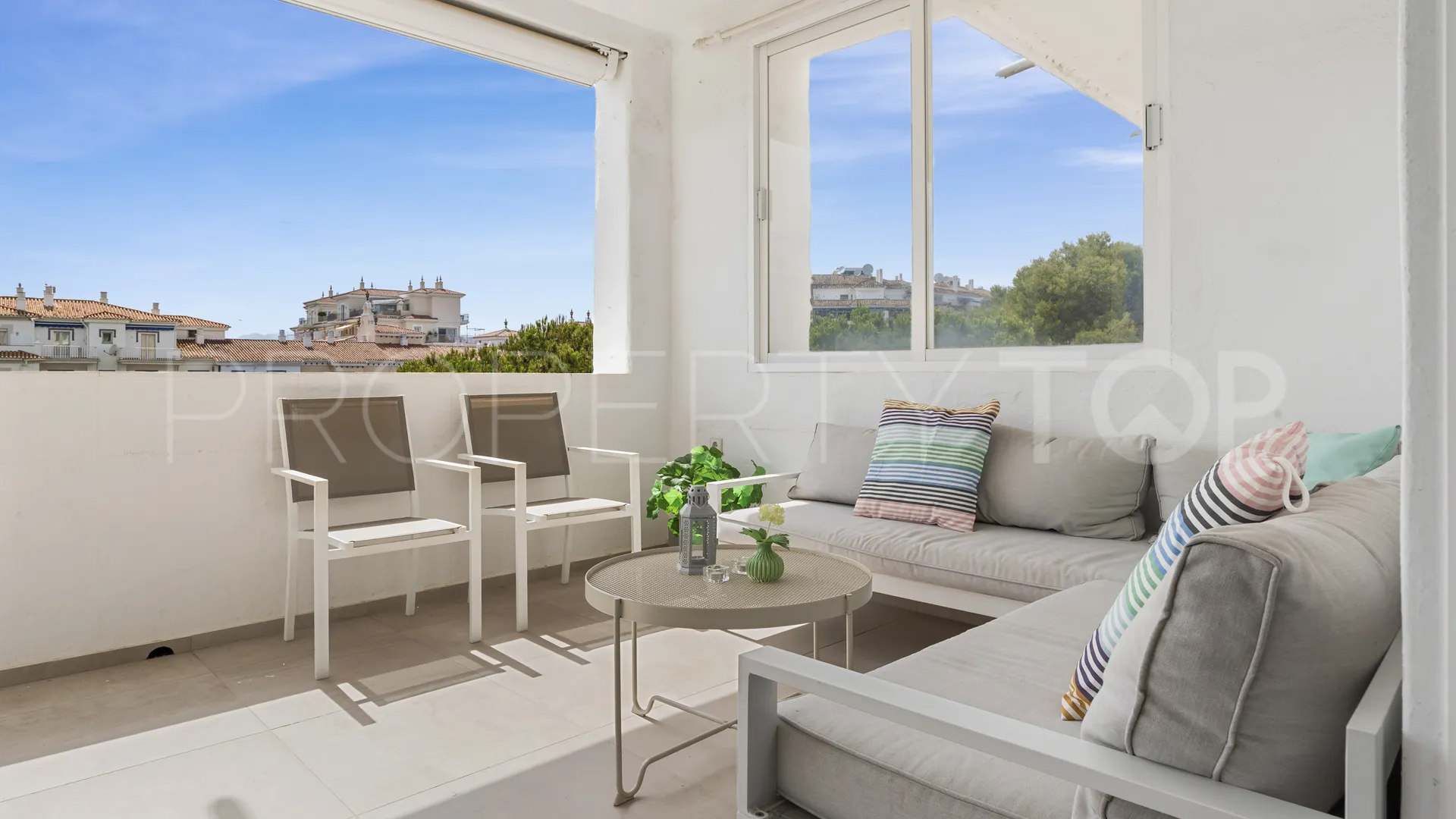 Apartment with 3 bedrooms for sale in Playas del Duque