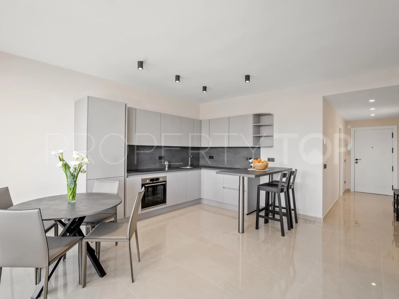 Penthouse in Playas del Duque for sale