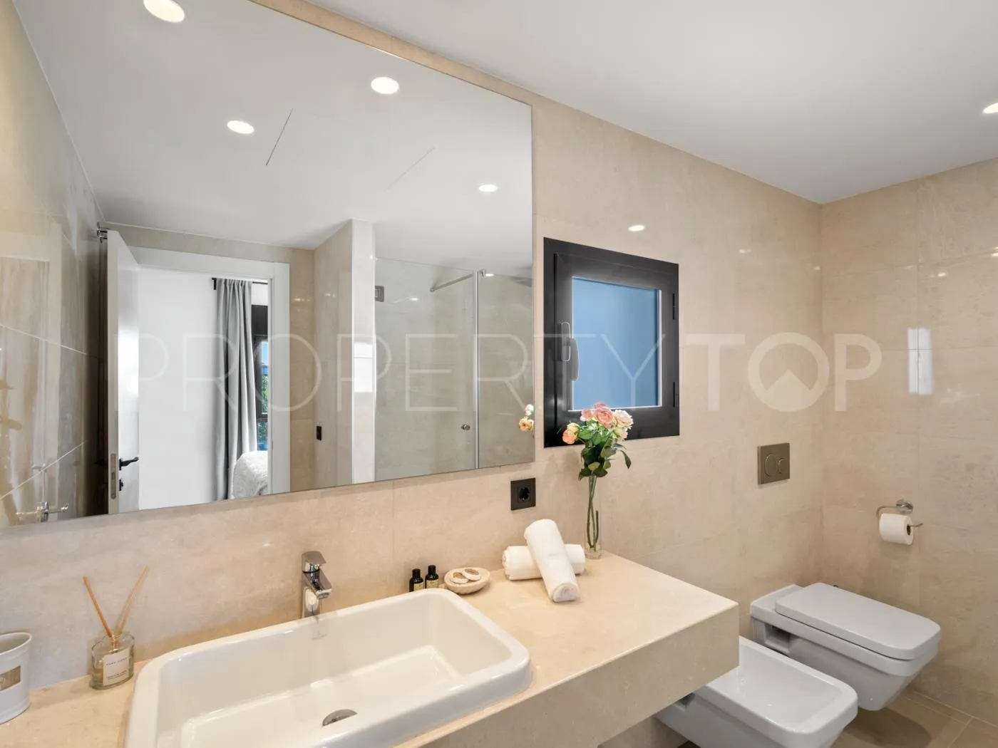 Penthouse in Playas del Duque for sale