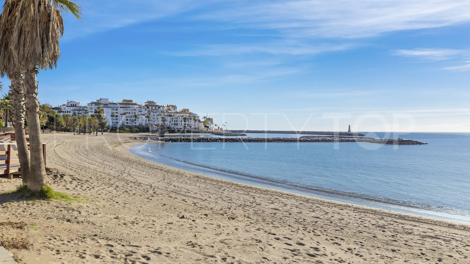 Penthouse in Playas del Duque for sale