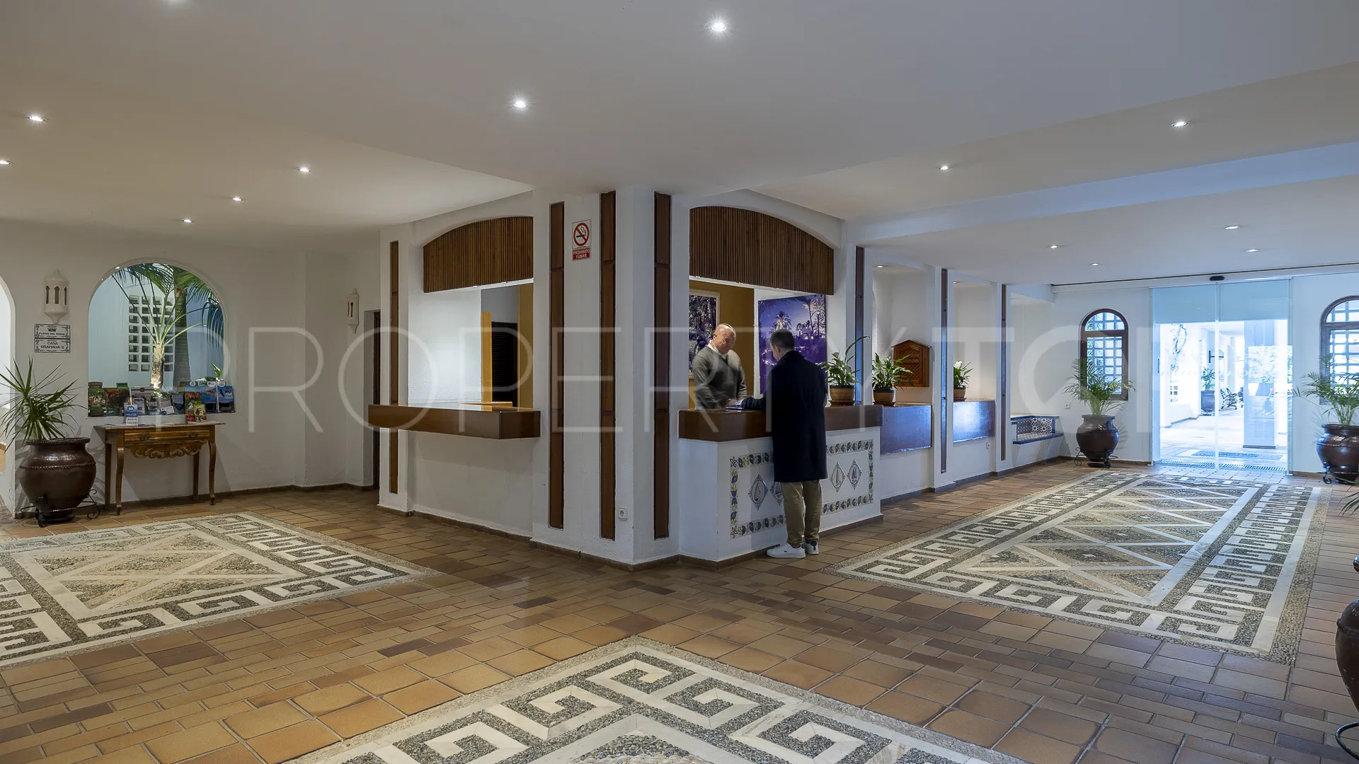 Penthouse in Playas del Duque for sale