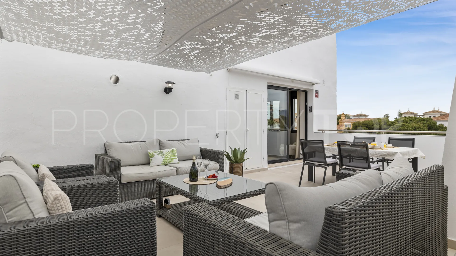 Penthouse in Playas del Duque for sale