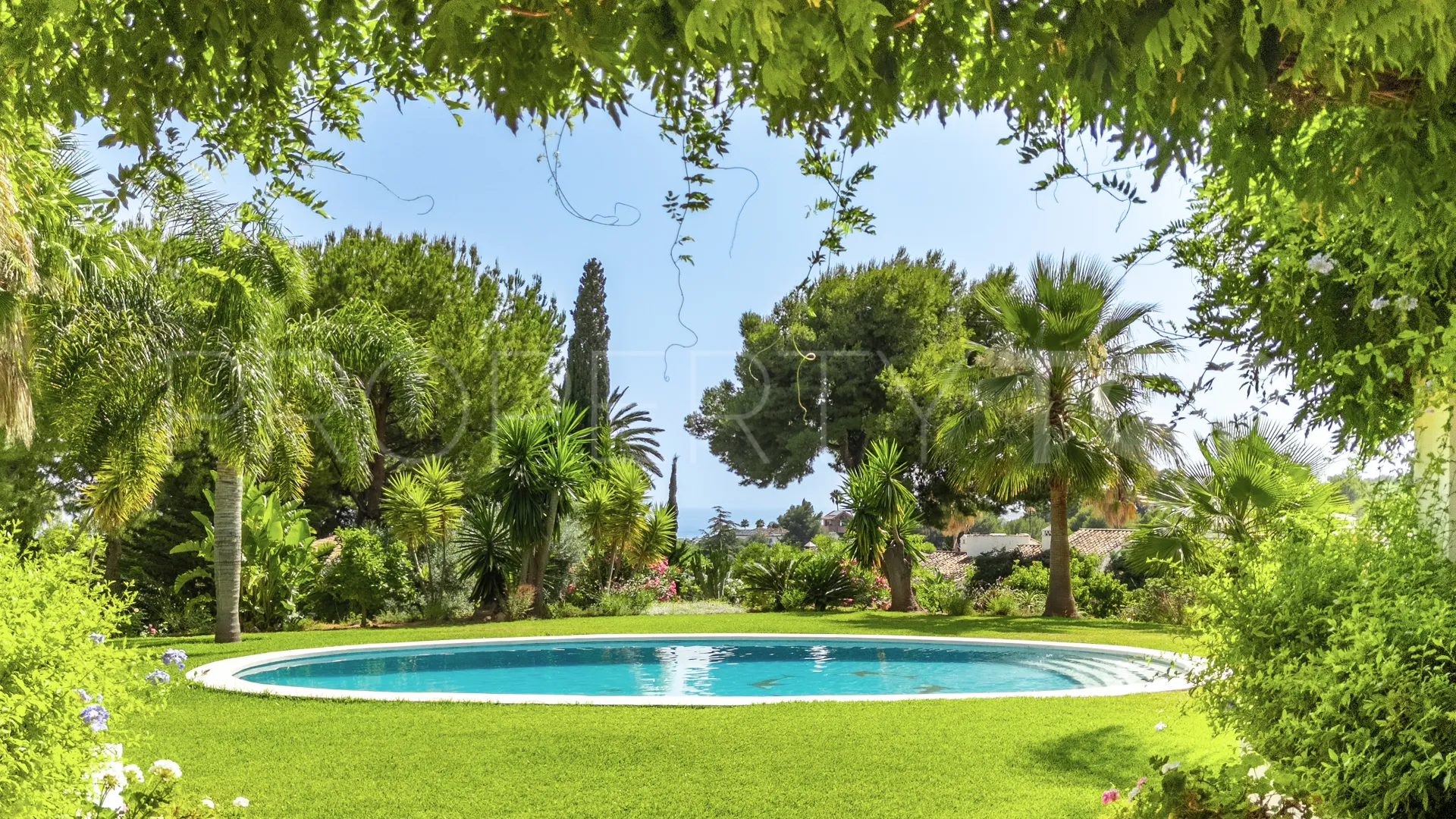 Marbella Golden Mile 4 bedrooms villa for sale
