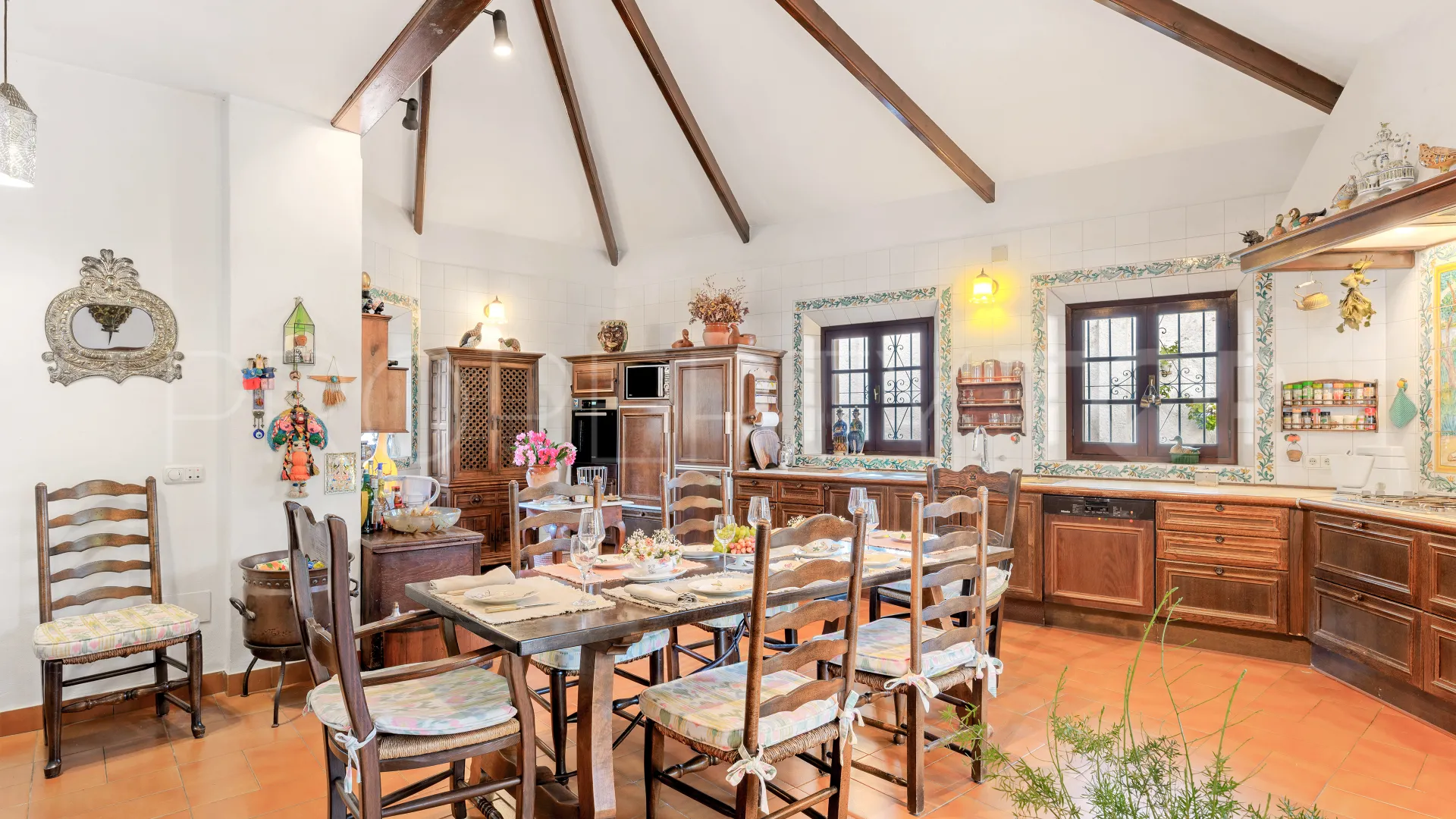 Marbella Golden Mile 4 bedrooms villa for sale