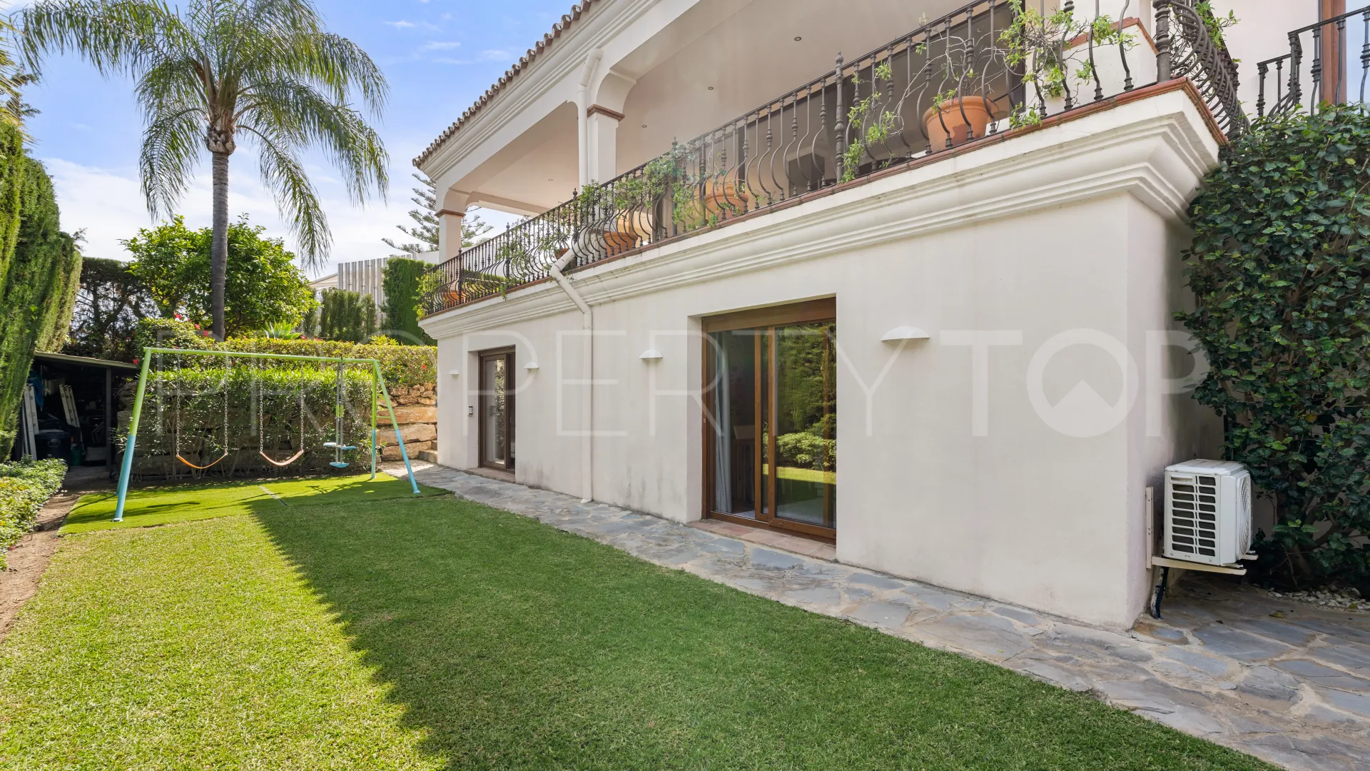 4 bedrooms villa for sale in Monte Biarritz
