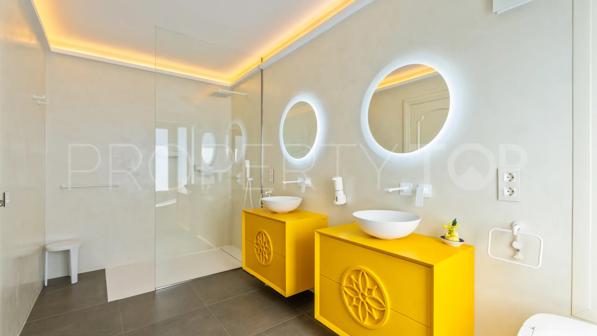 Villa con 4 dormitorios a la venta en Monte Biarritz