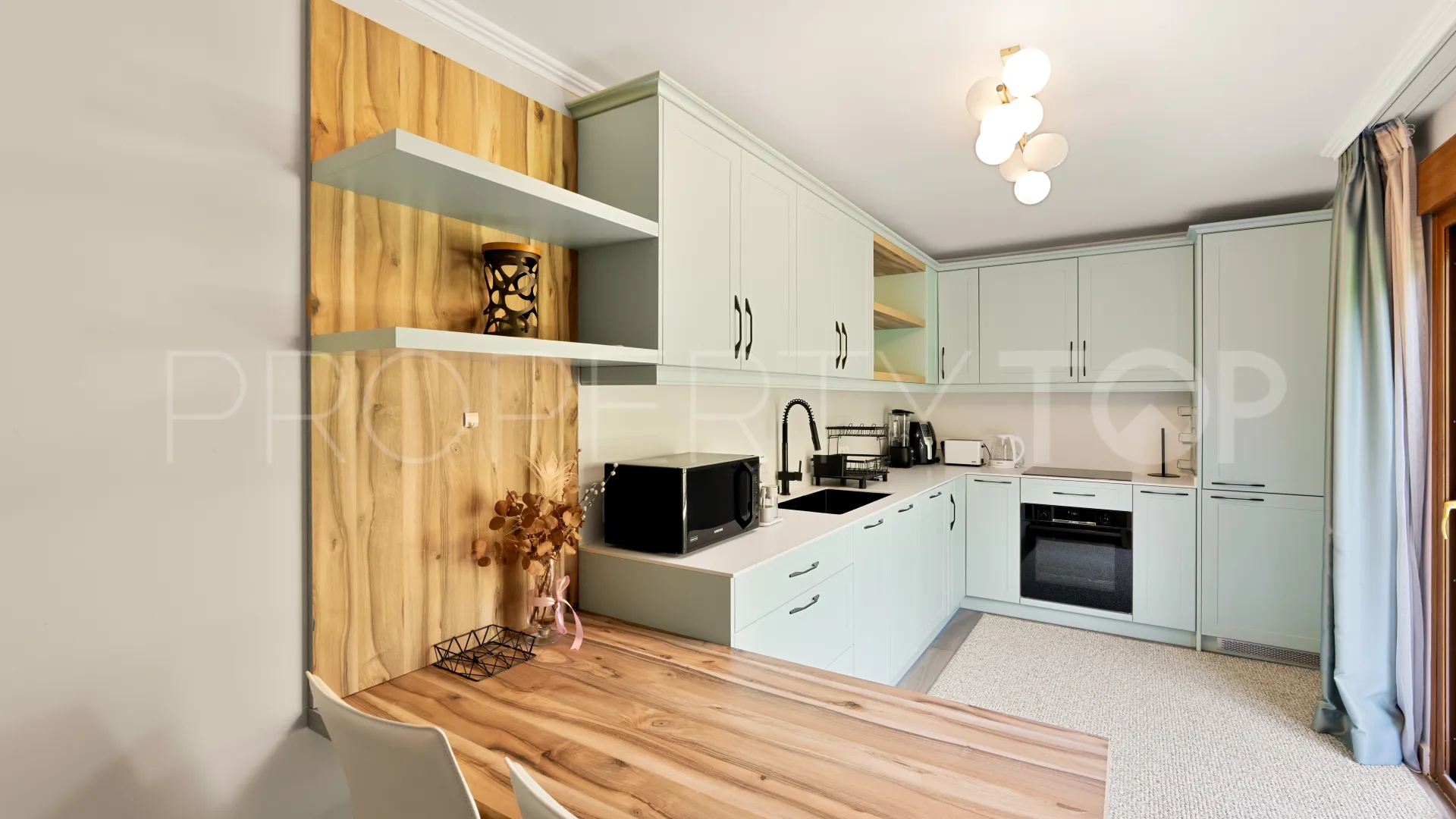 Villa con 4 dormitorios a la venta en Monte Biarritz