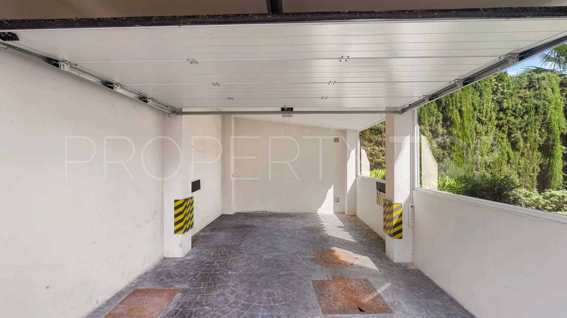 4 bedrooms villa for sale in Monte Biarritz