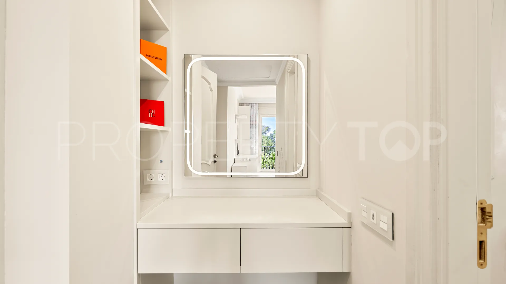 Villa con 4 dormitorios a la venta en Monte Biarritz