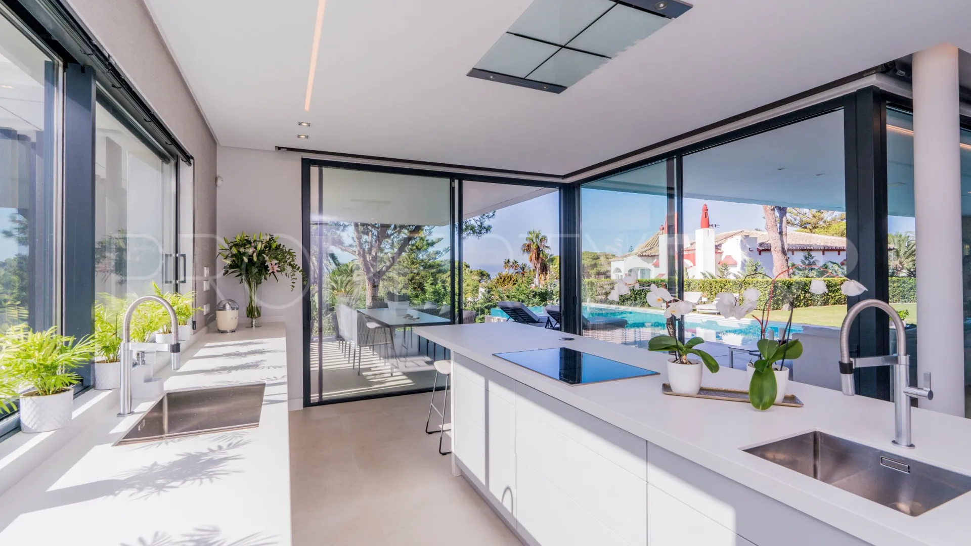 Se vende villa en Marbesa