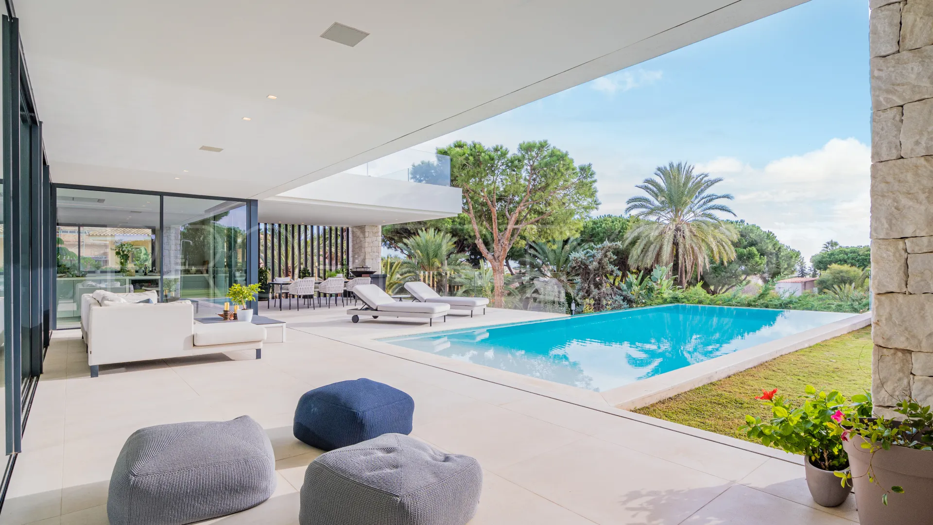 Se vende villa en Marbesa