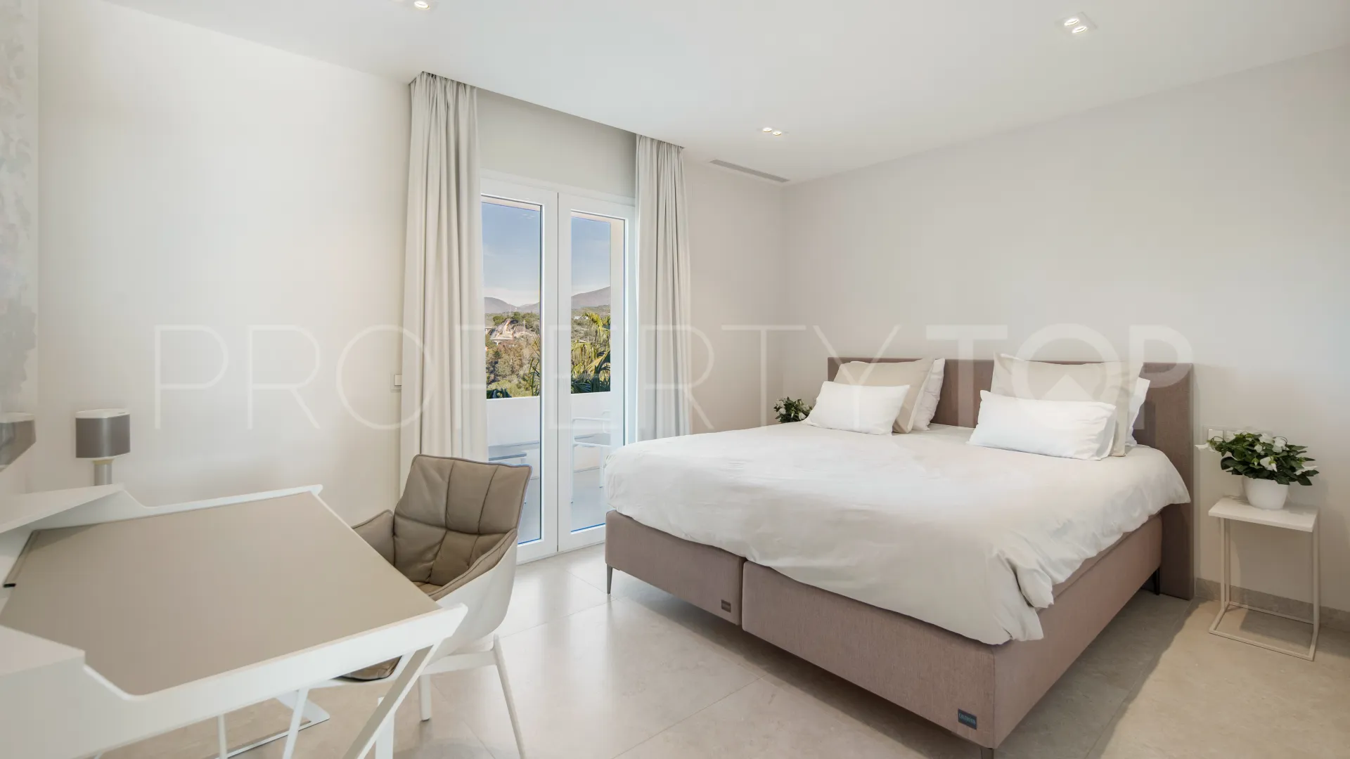 Comprar atico duplex de 3 dormitorios en Monte Paraiso